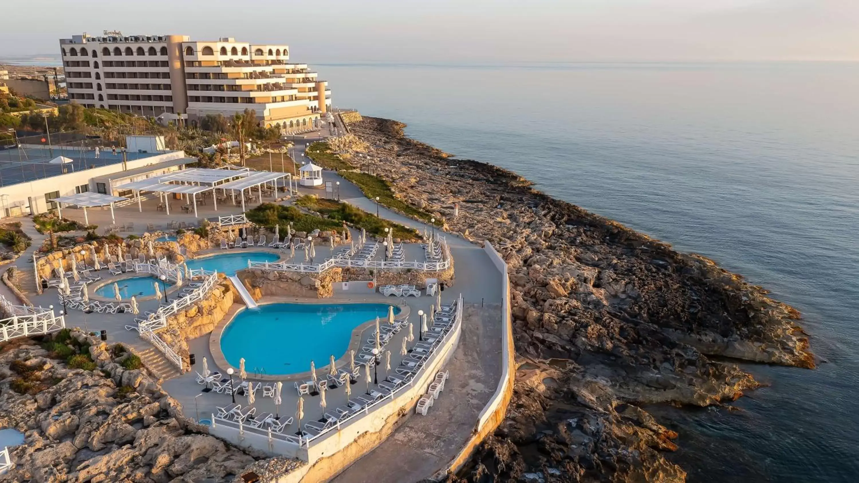 Pool view, Bird's-eye View in Radisson Blu Resort, Malta St. Julian's