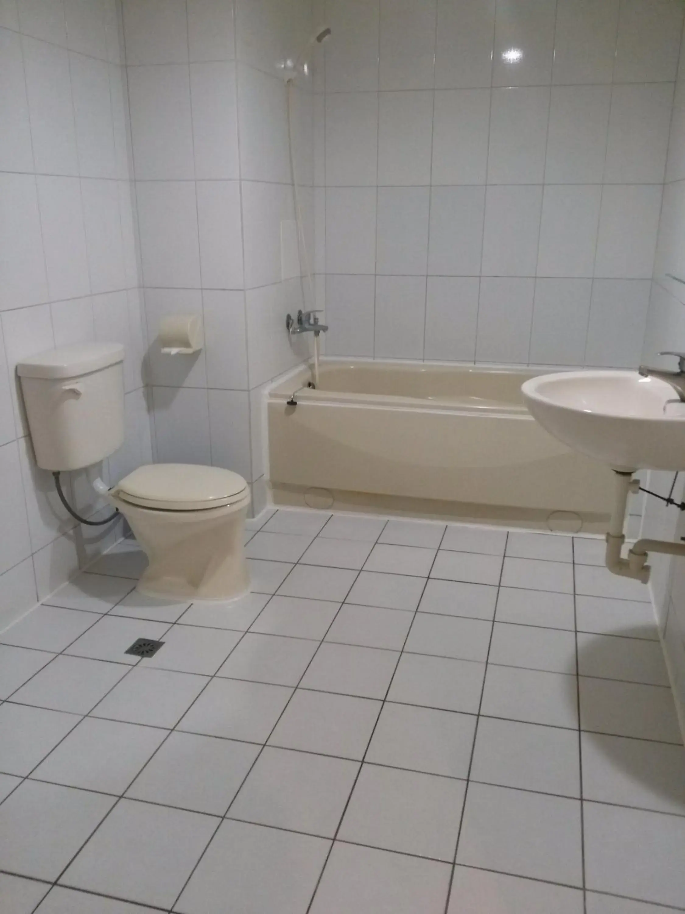 Bathroom in Centre Hotel