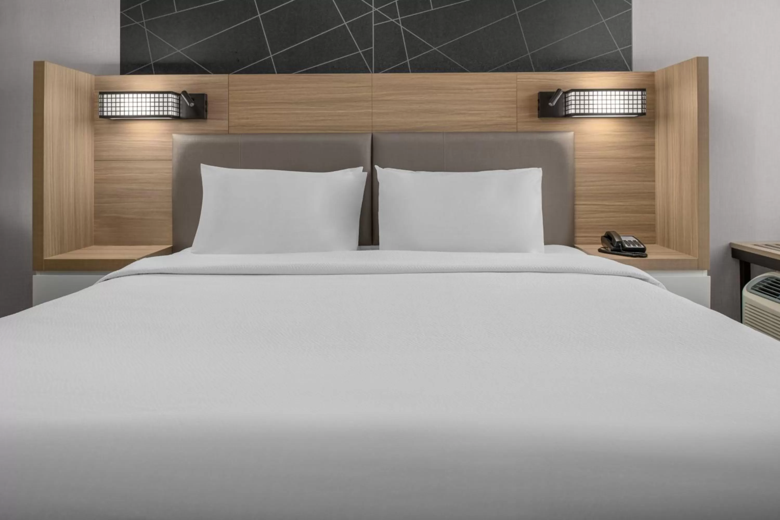 Bedroom, Bed in SpringHill Suites by Marriott Riverside Redlands