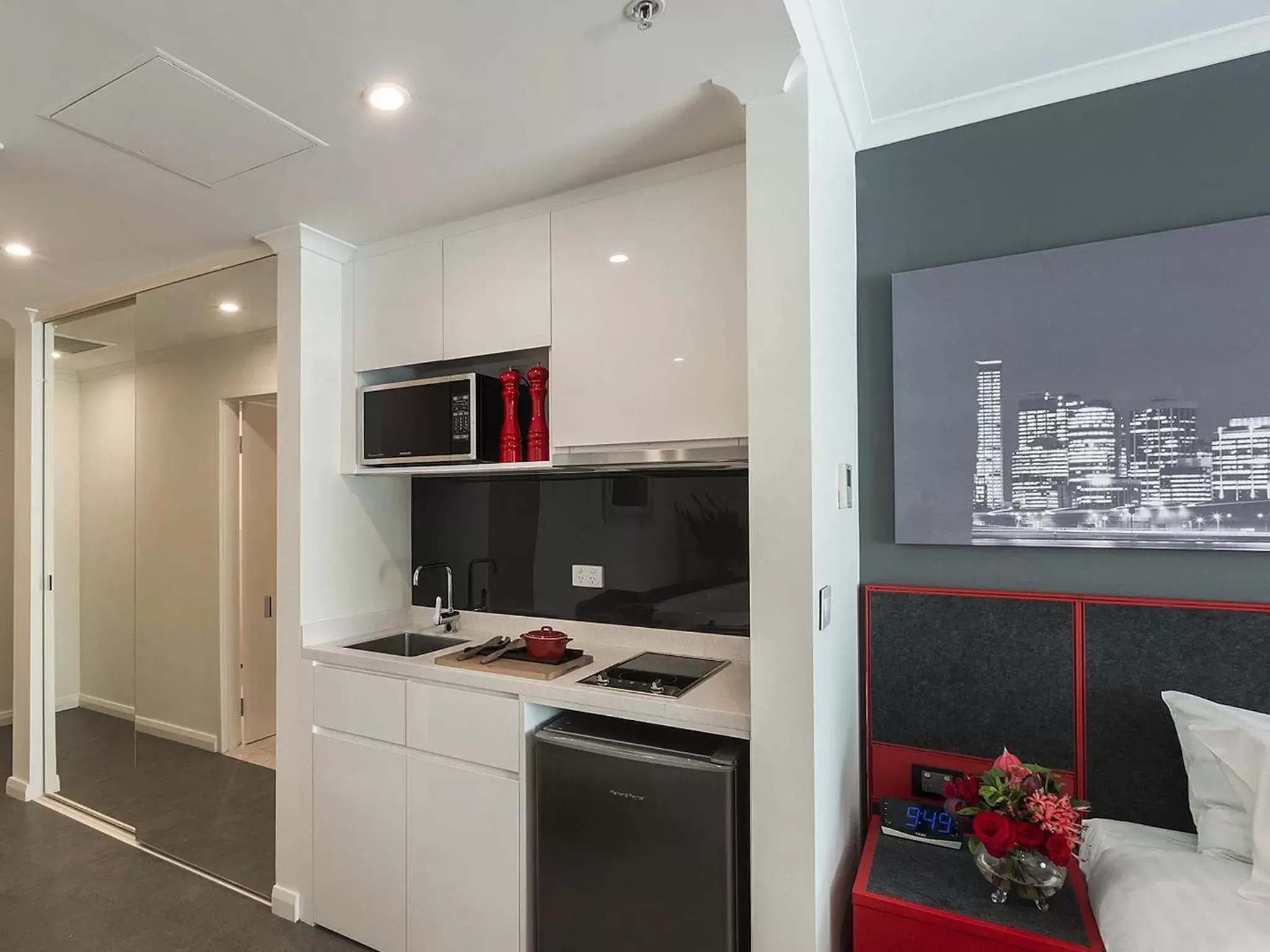 Bed, Kitchen/Kitchenette in Citadines St Georges Terrace