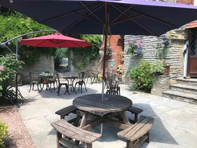 Patio, Restaurant/Places to Eat in Karma Salford Hall Hotel