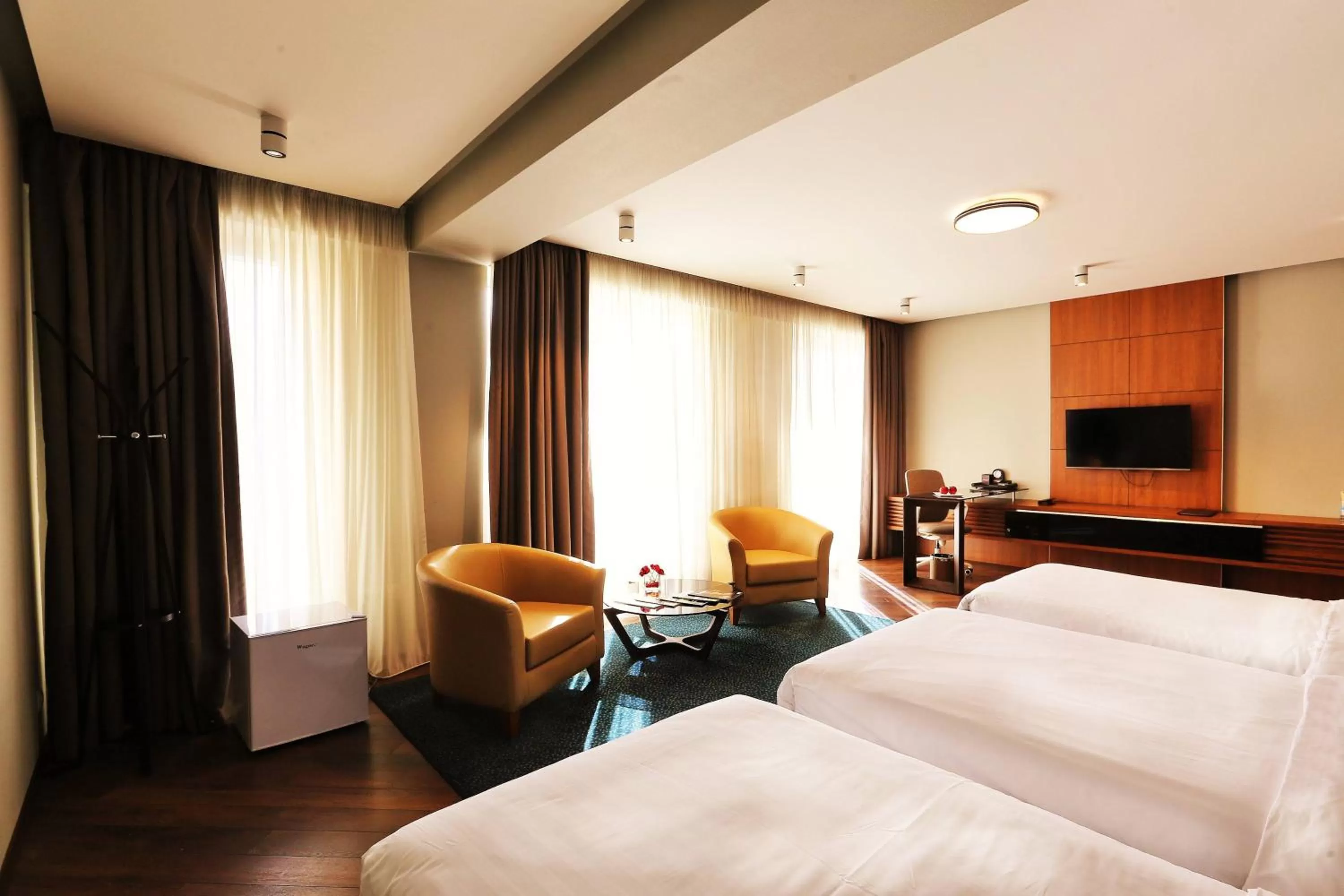 TV and multimedia, Bed in Golden Palace Hotel