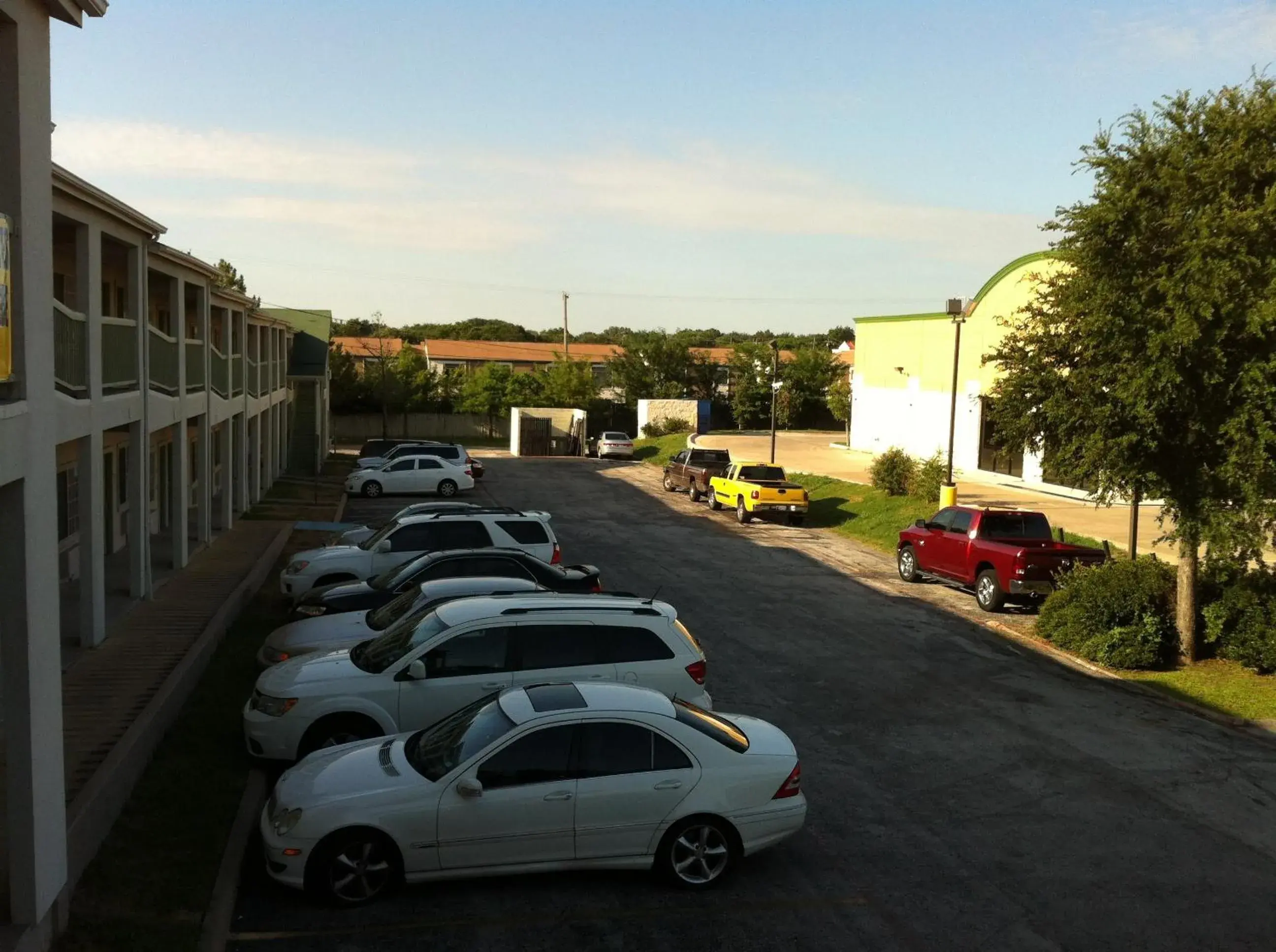 Day in Americas Best Value Inn Arlington Day in Americas Best Value Inn Arlington