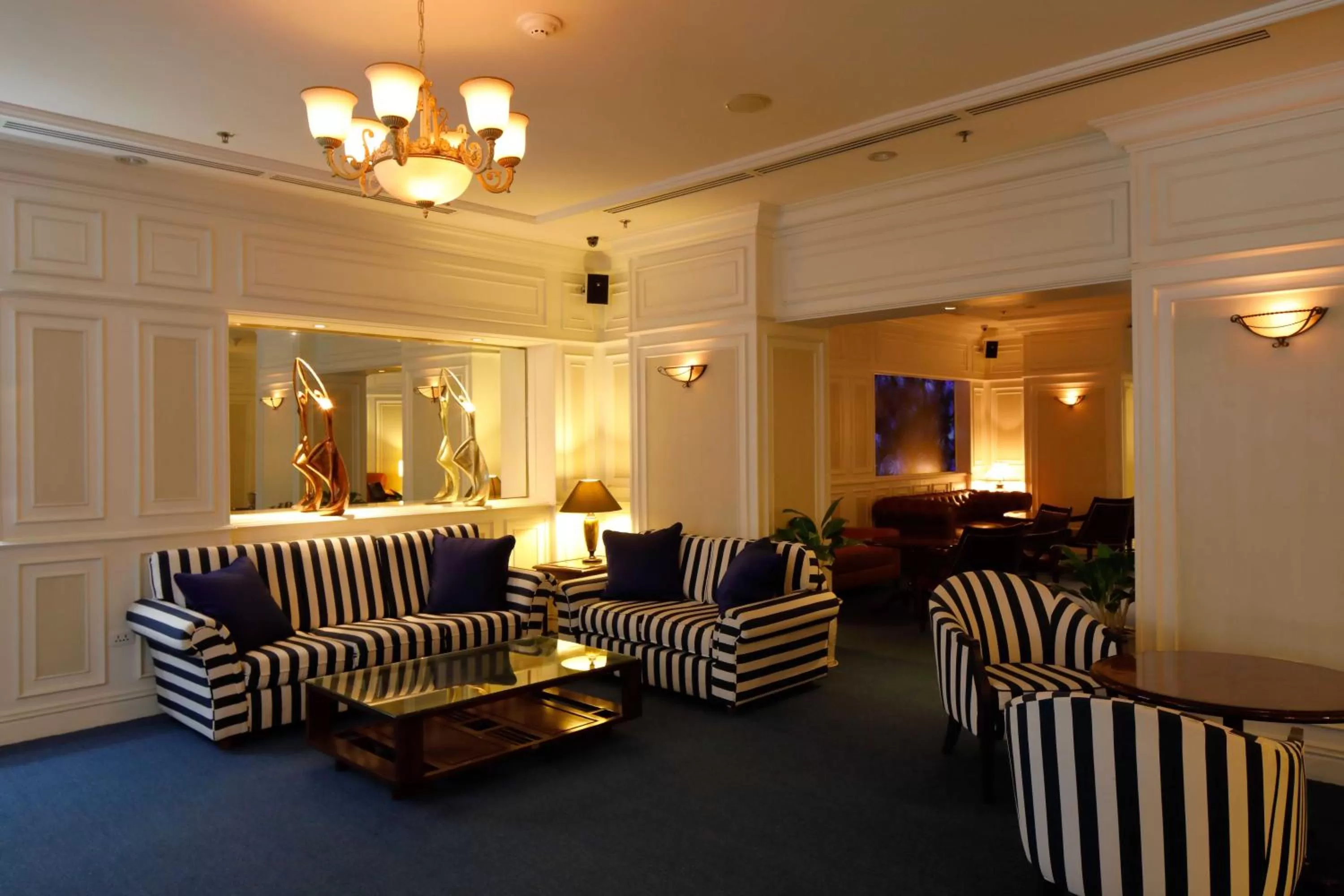 Lounge or bar in Sunway Hotel Hanoi