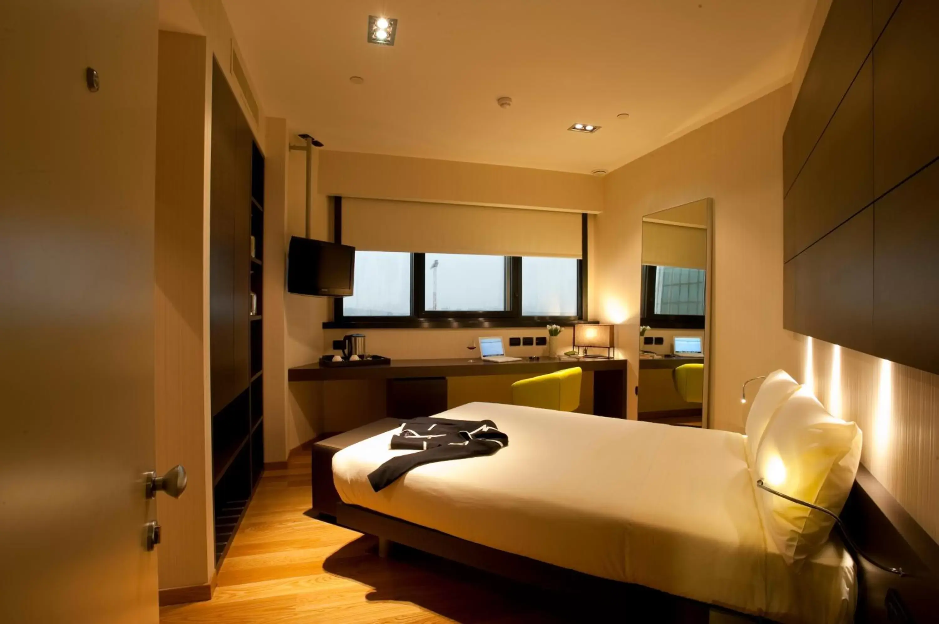 Photo of the whole room, Bathroom in The Hub Hotel