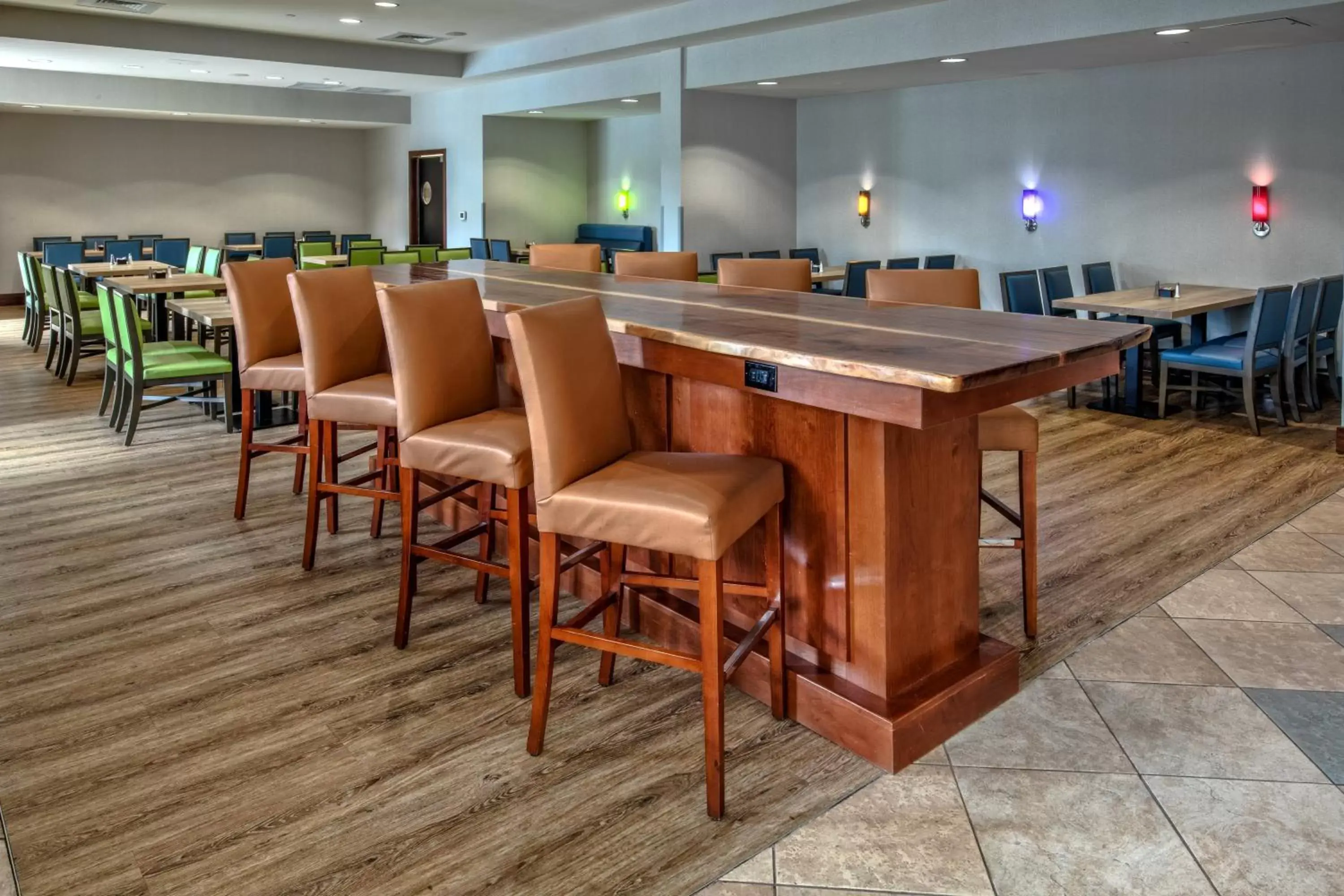Restaurant/places to eat in Holiday Inn Rocky Mount I-95 @ US 64, an IHG Hotel
