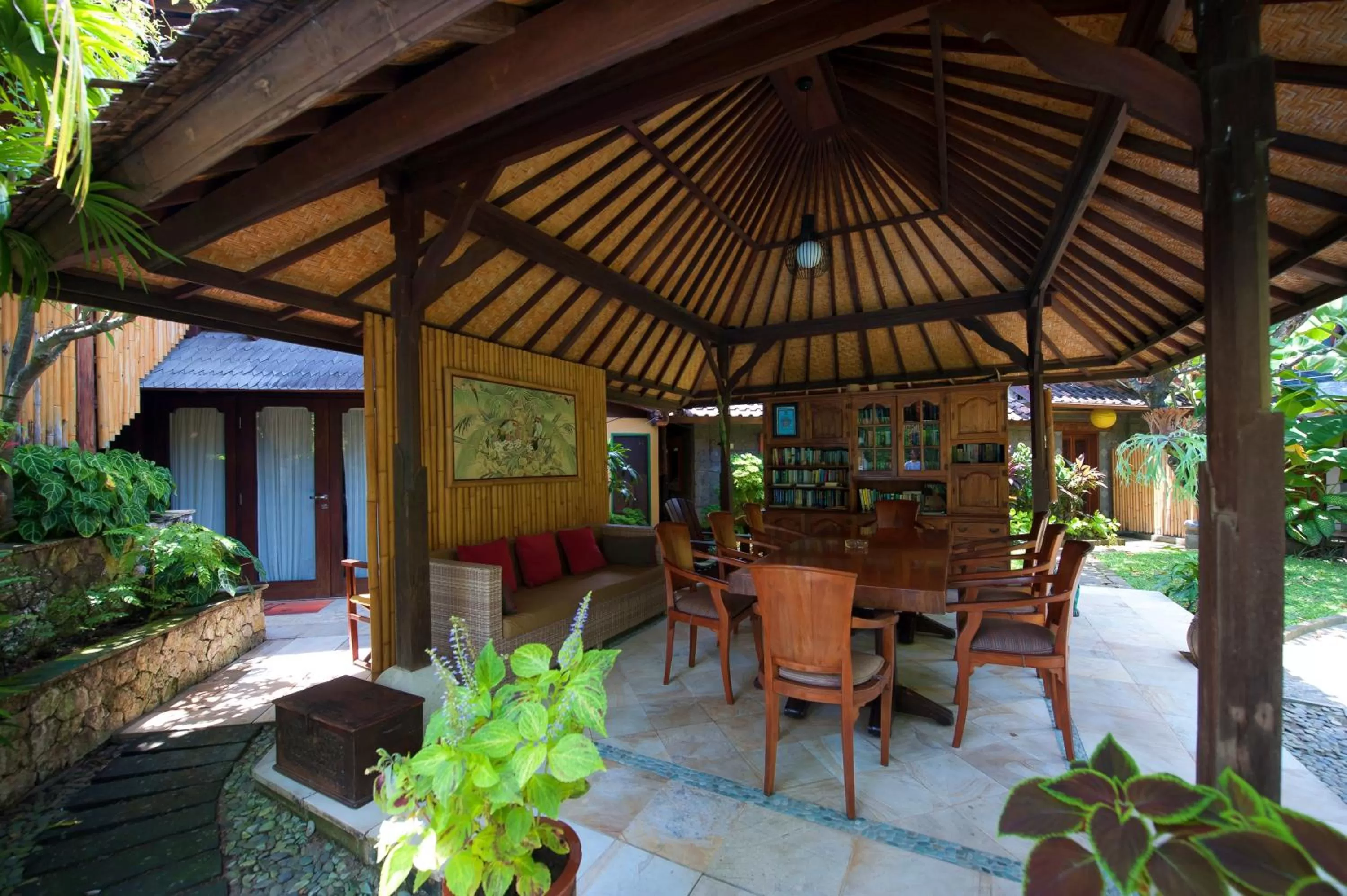 Library in Pondok Agung Bed & Breakfast