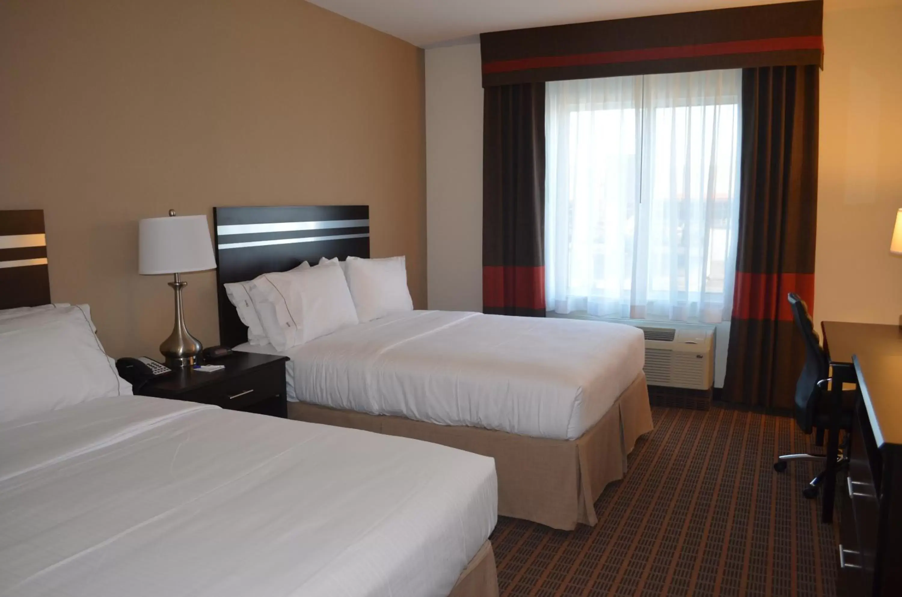 Bedroom, Bed in Holiday Inn Express & Suites Golden, an IHG Hotel