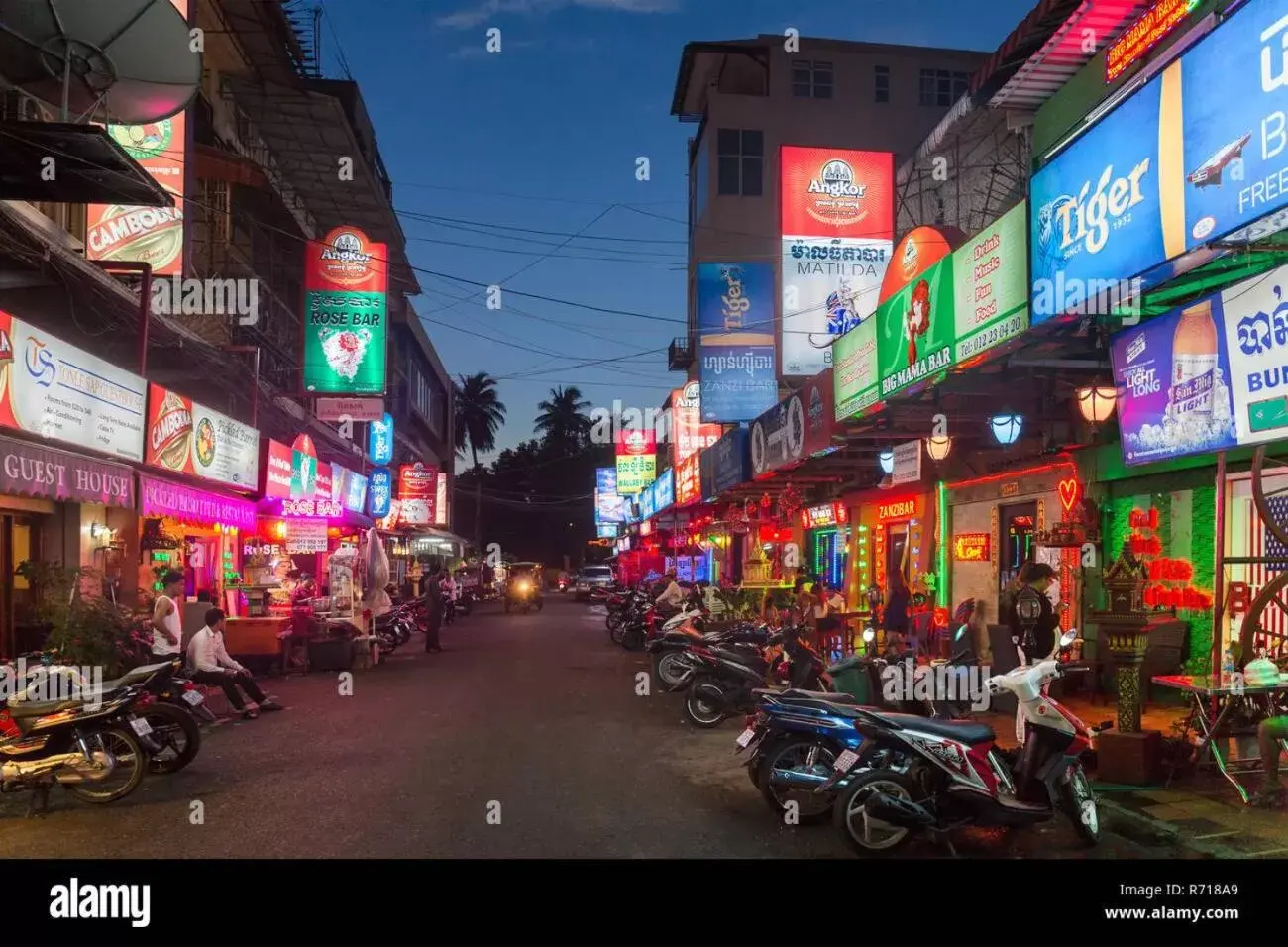 Nearby landmark, Supermarket/Shops in Residence 110 (Hotel and Apartments)