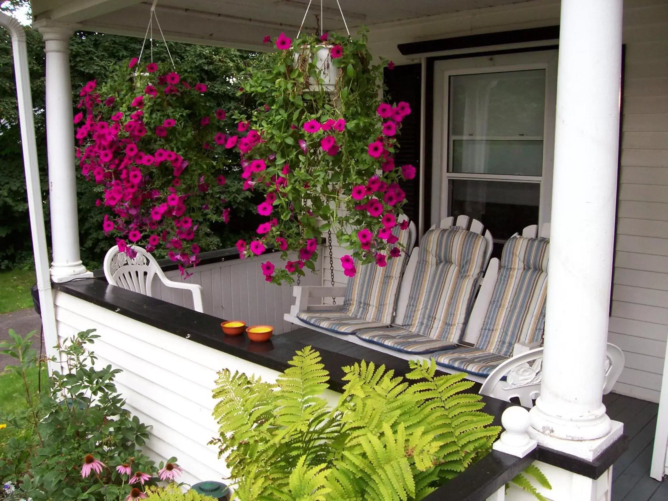 Facade/entrance in Farmhouse Inn B&B