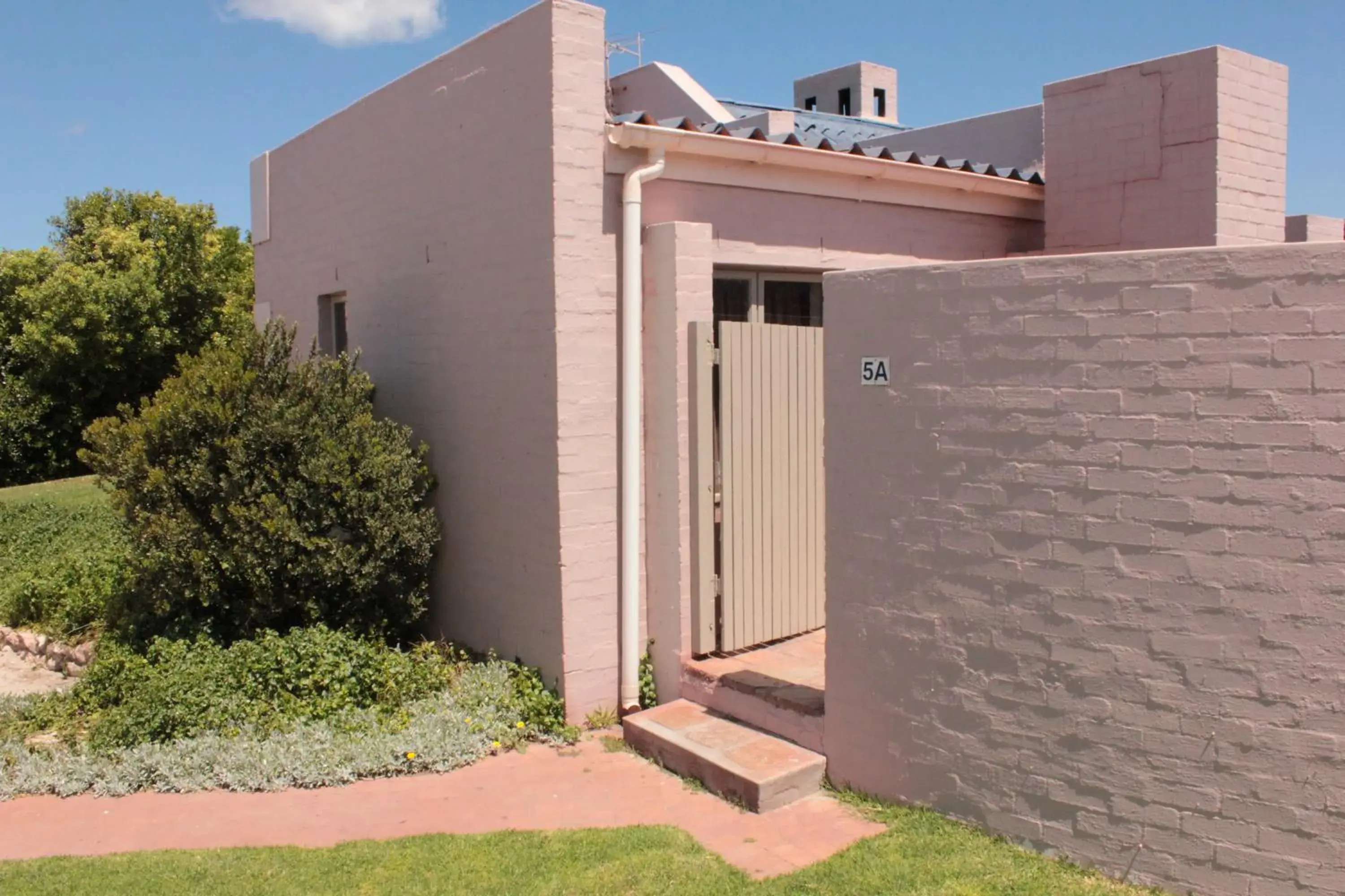 Facade/entrance, Property Building in Blue Bay Lodge