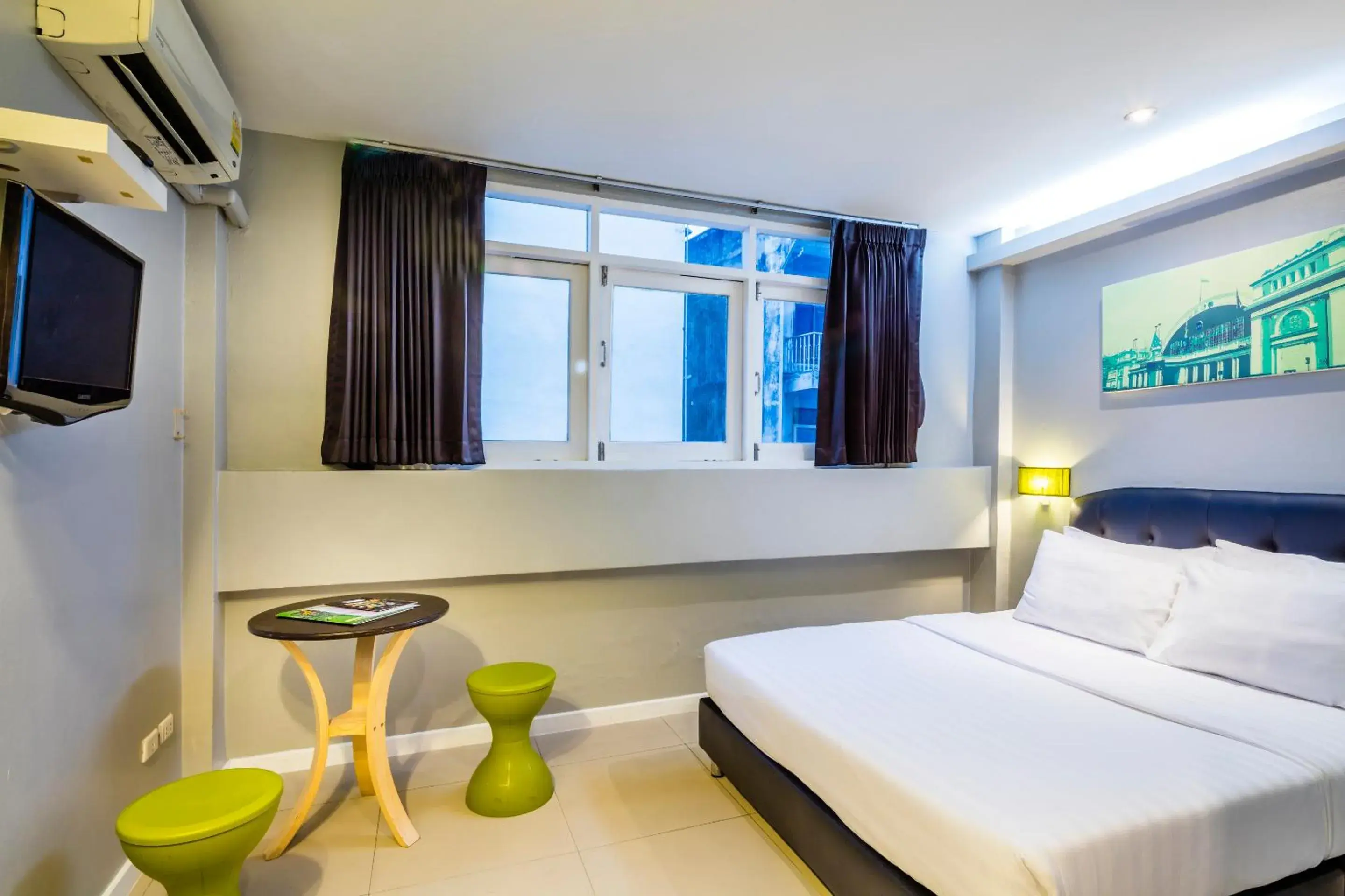 Bedroom, Bed in At Hua Lamphong Hotel