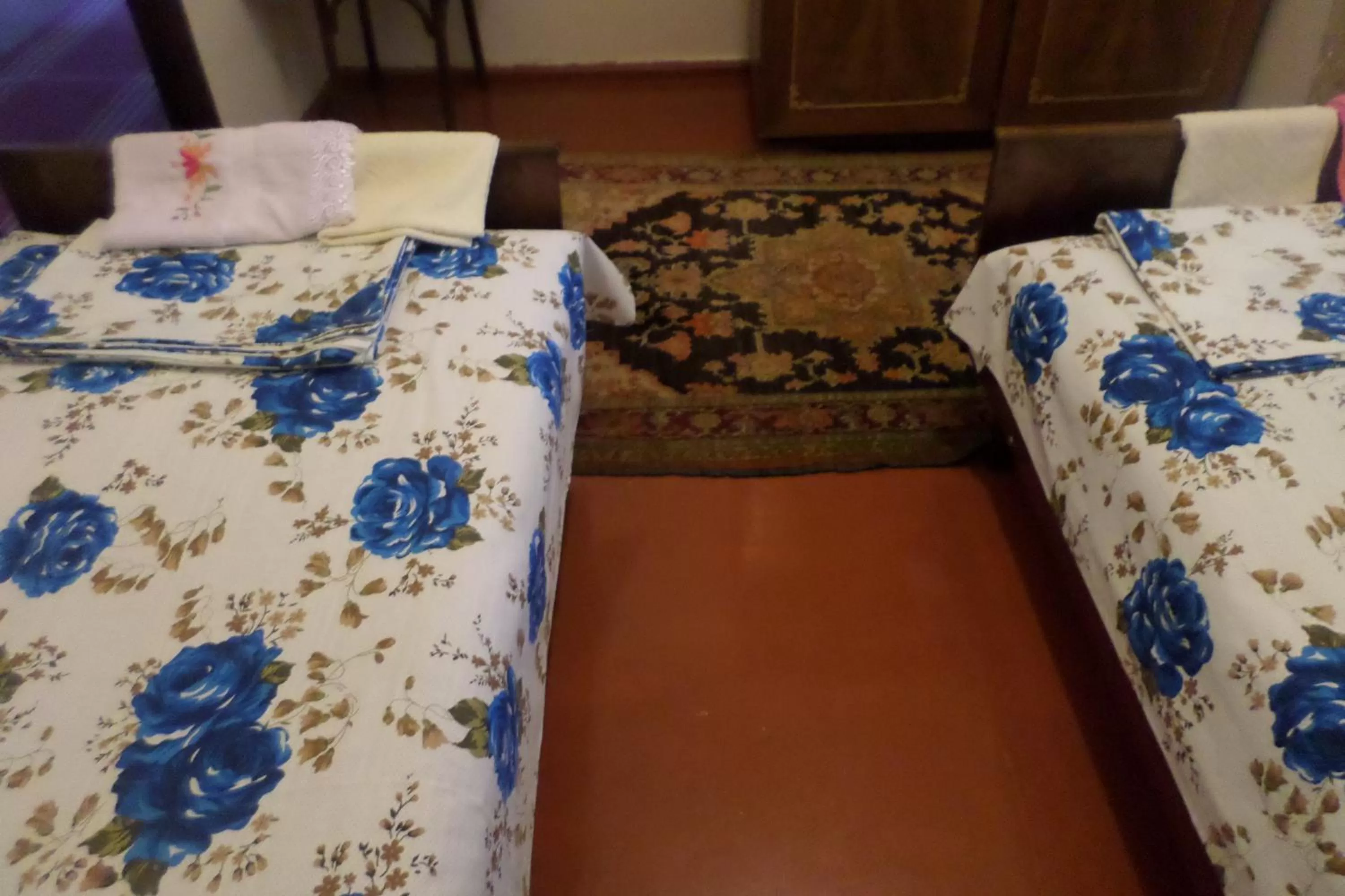 Bedroom, Bed in Spandaryan House