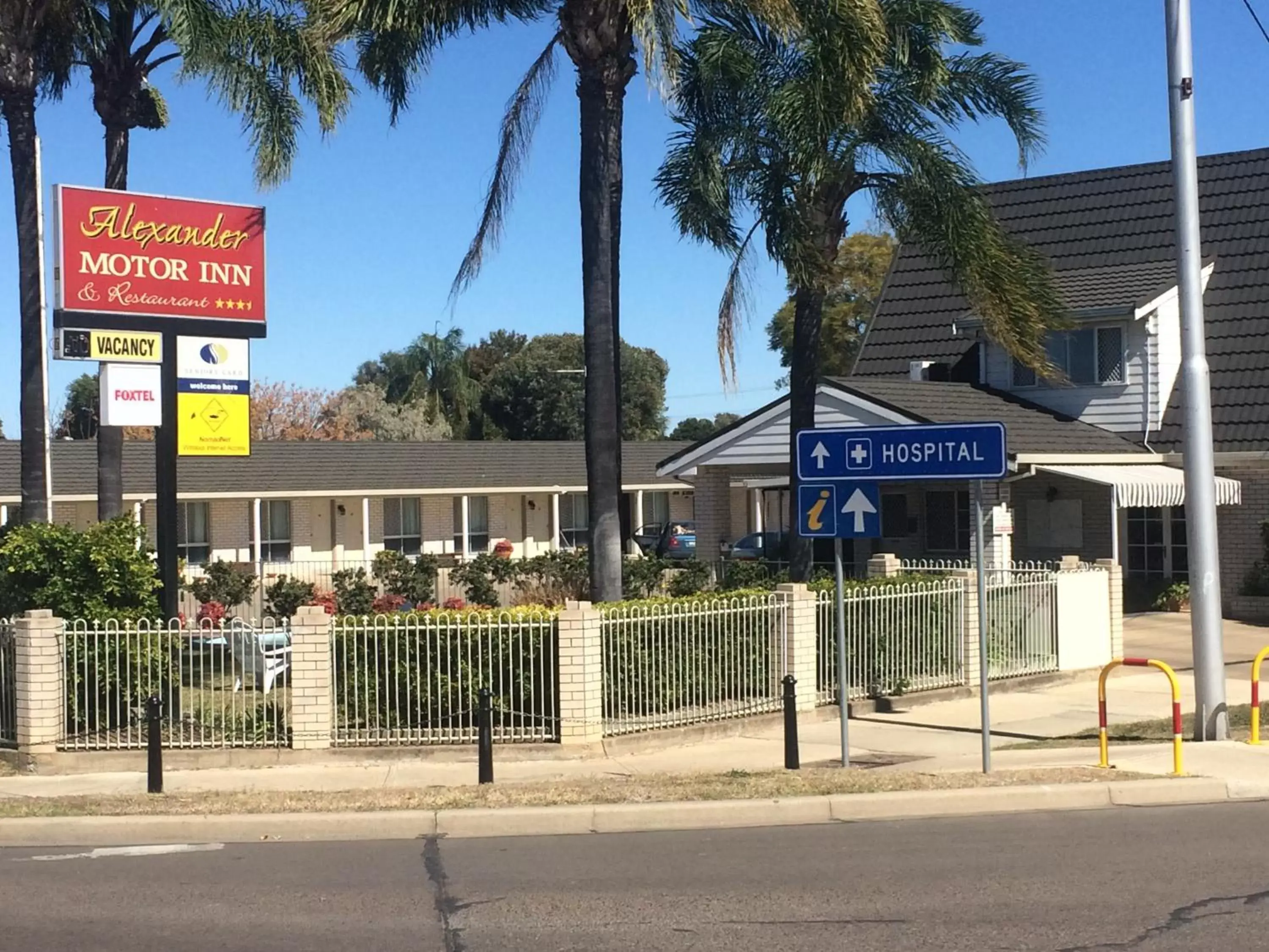 Property Logo/Sign in Alexander Motor Inn