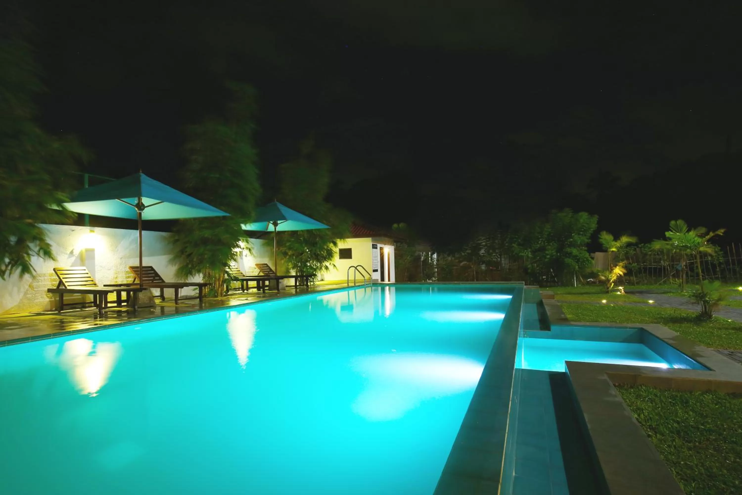 Garden in Kaminrich Cottage