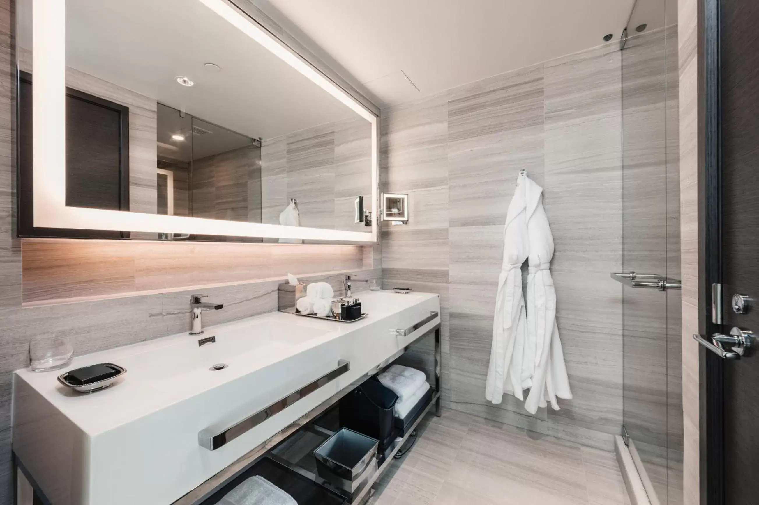 Bathroom in Paradox Hotel Vancouver