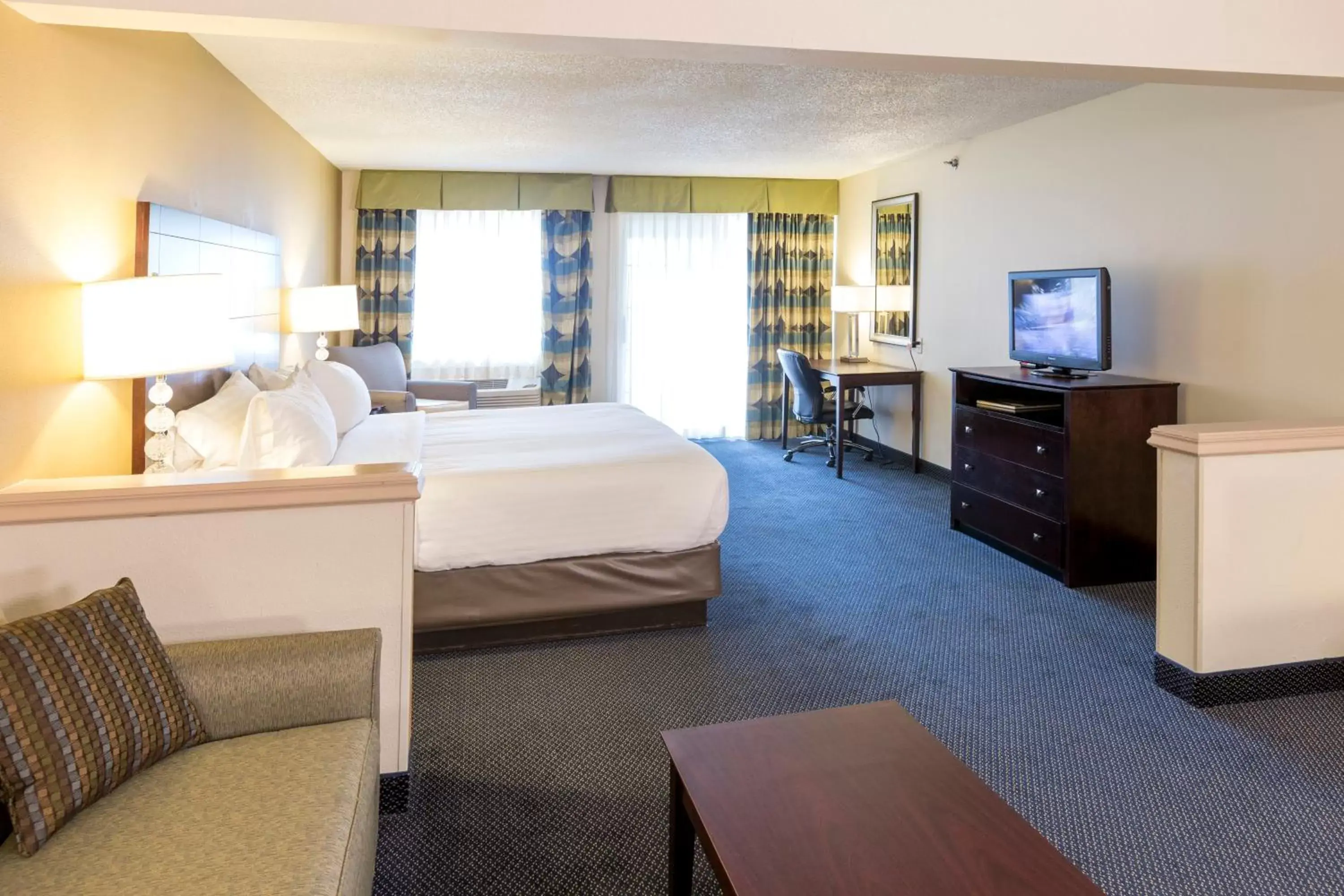Photo of the whole room in Holiday Inn Express Hotel & Suites-Saint Joseph, an IHG Hotel