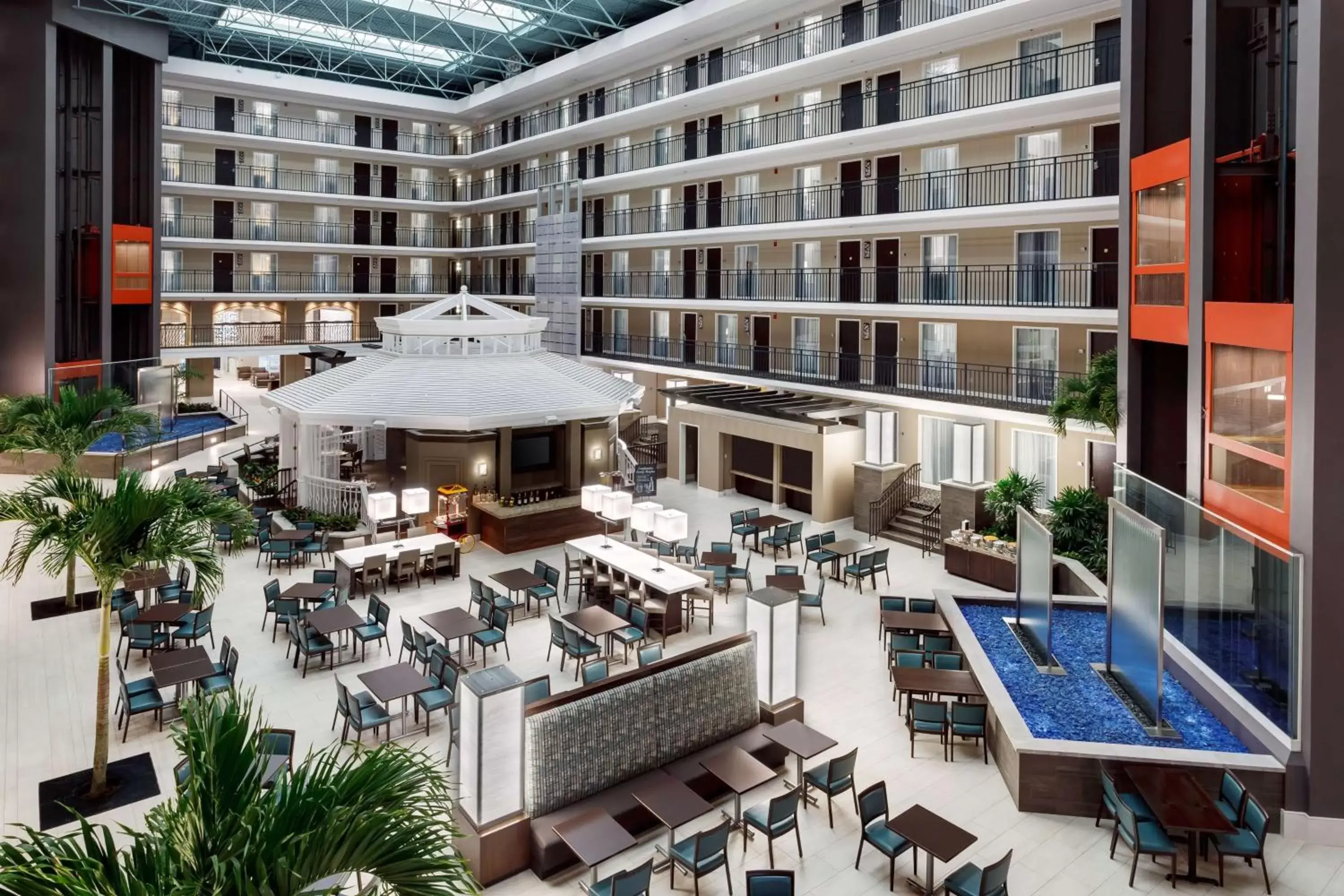 Lobby or reception in Embassy Suites by Hilton Orlando Lake Buena Vista Resort
