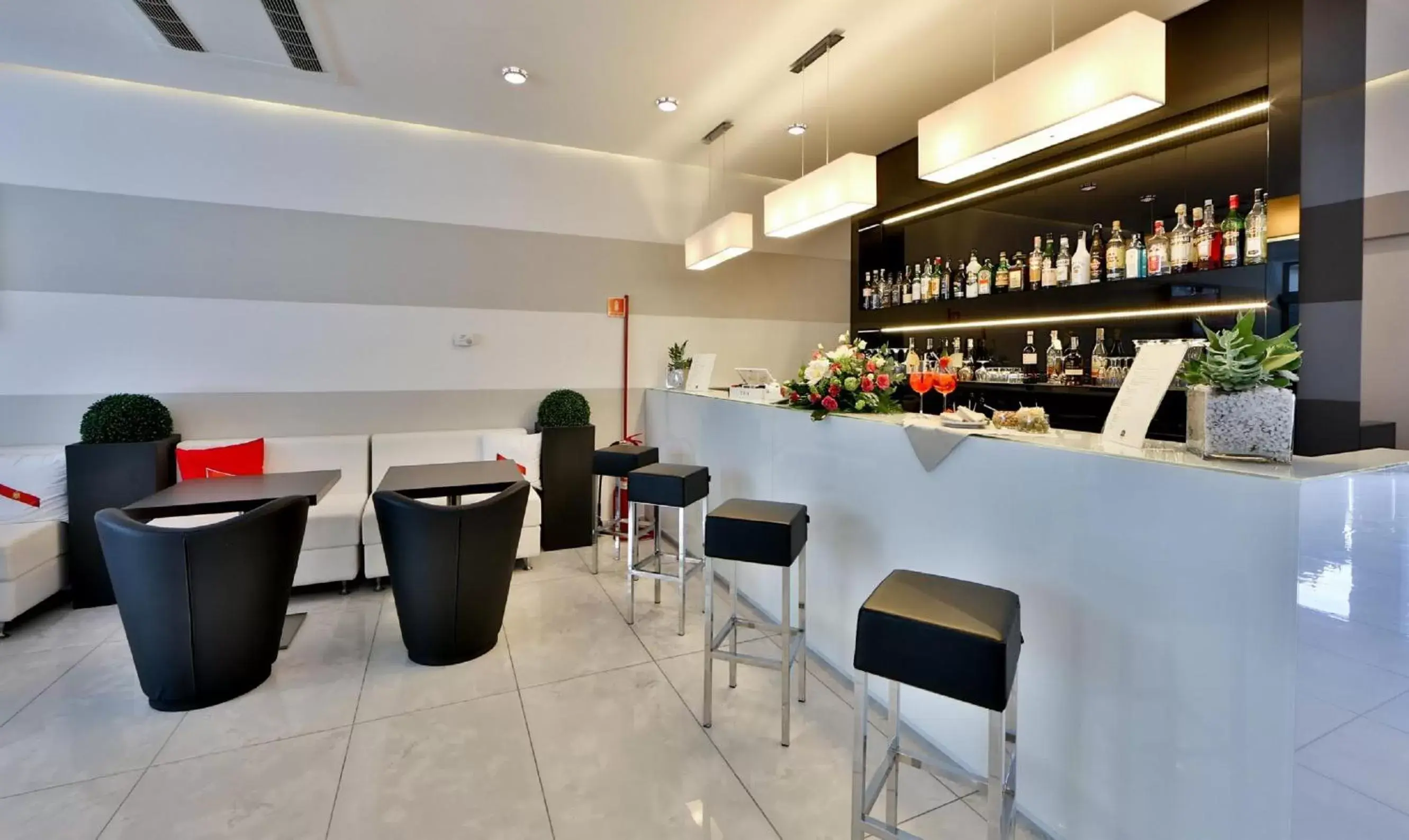 Lounge or bar, Lounge/Bar in Best Western Plus Hotel Modena Resort