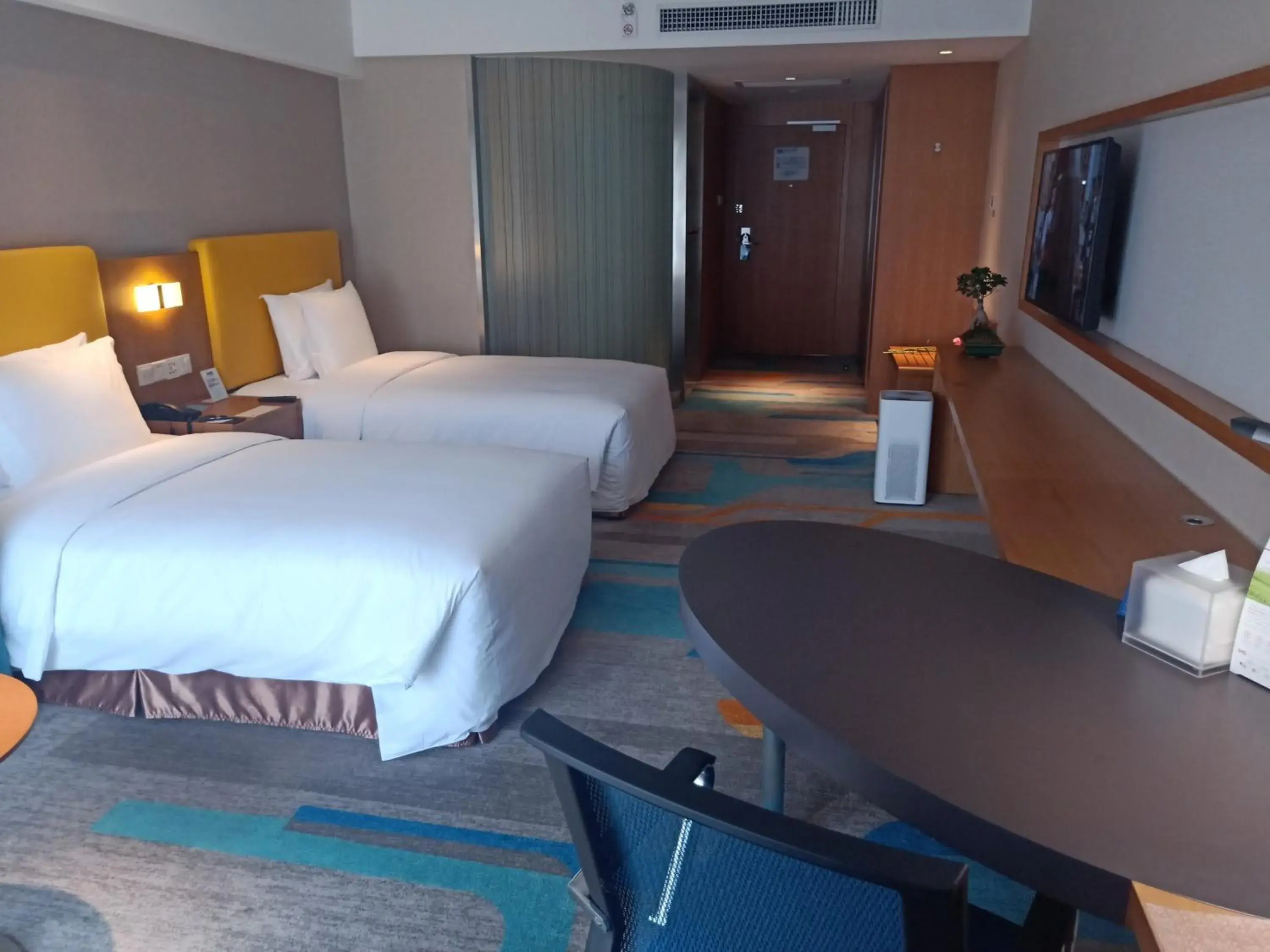 Photo of the whole room in Holiday Inn Express Xi'an Qujiang South, an IHG Hotel