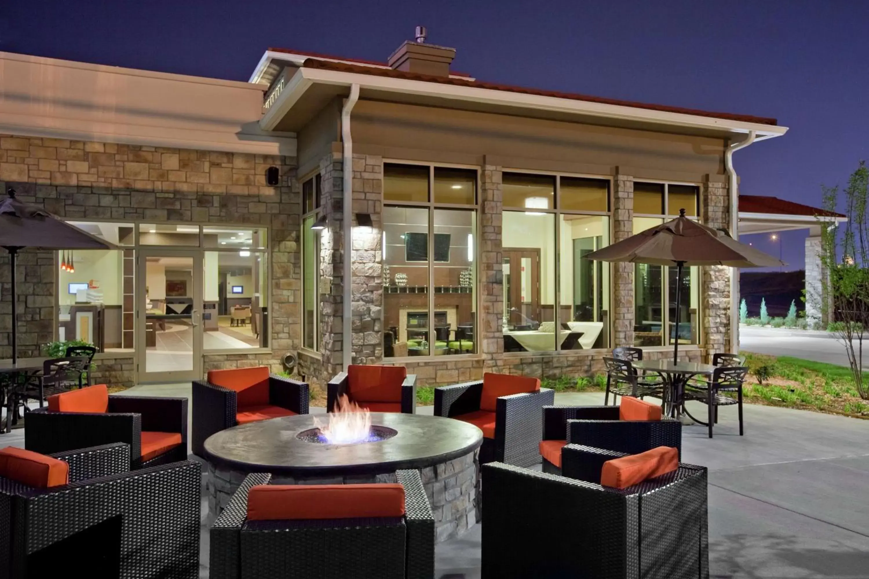 Property building, Restaurant/Places to Eat in Hilton Garden Inn Springfield, MO