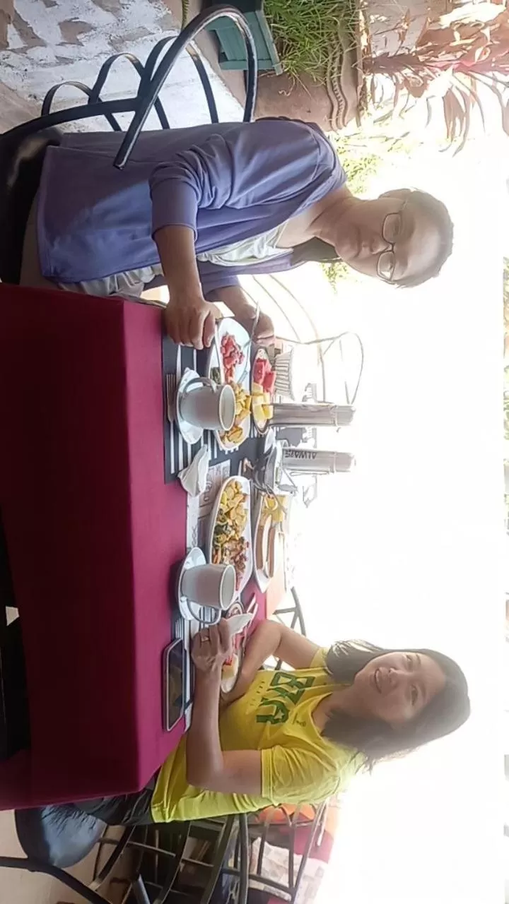 Tommy's Budget Rooms