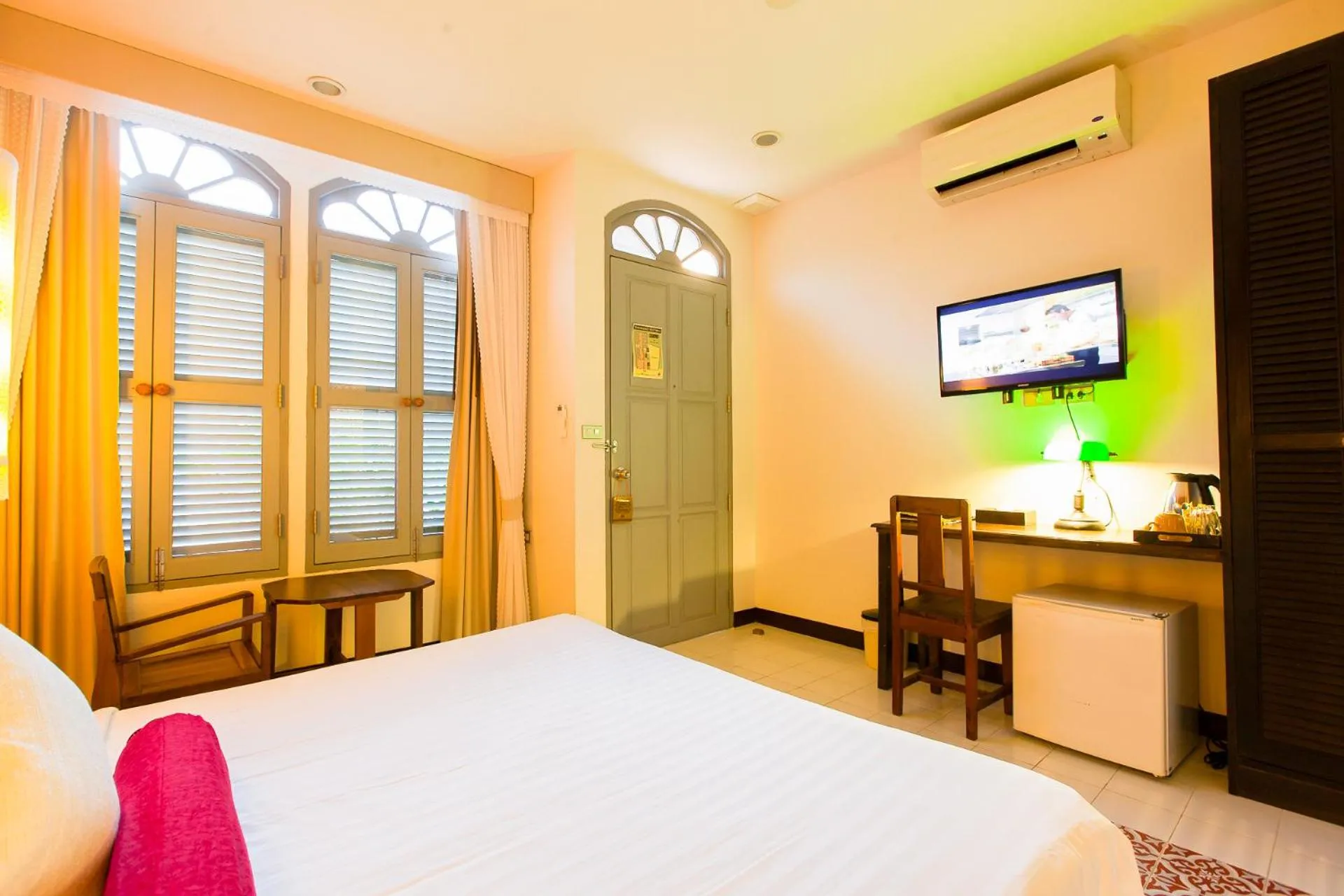 TV and multimedia, Bed in The Memory at On On Hotel