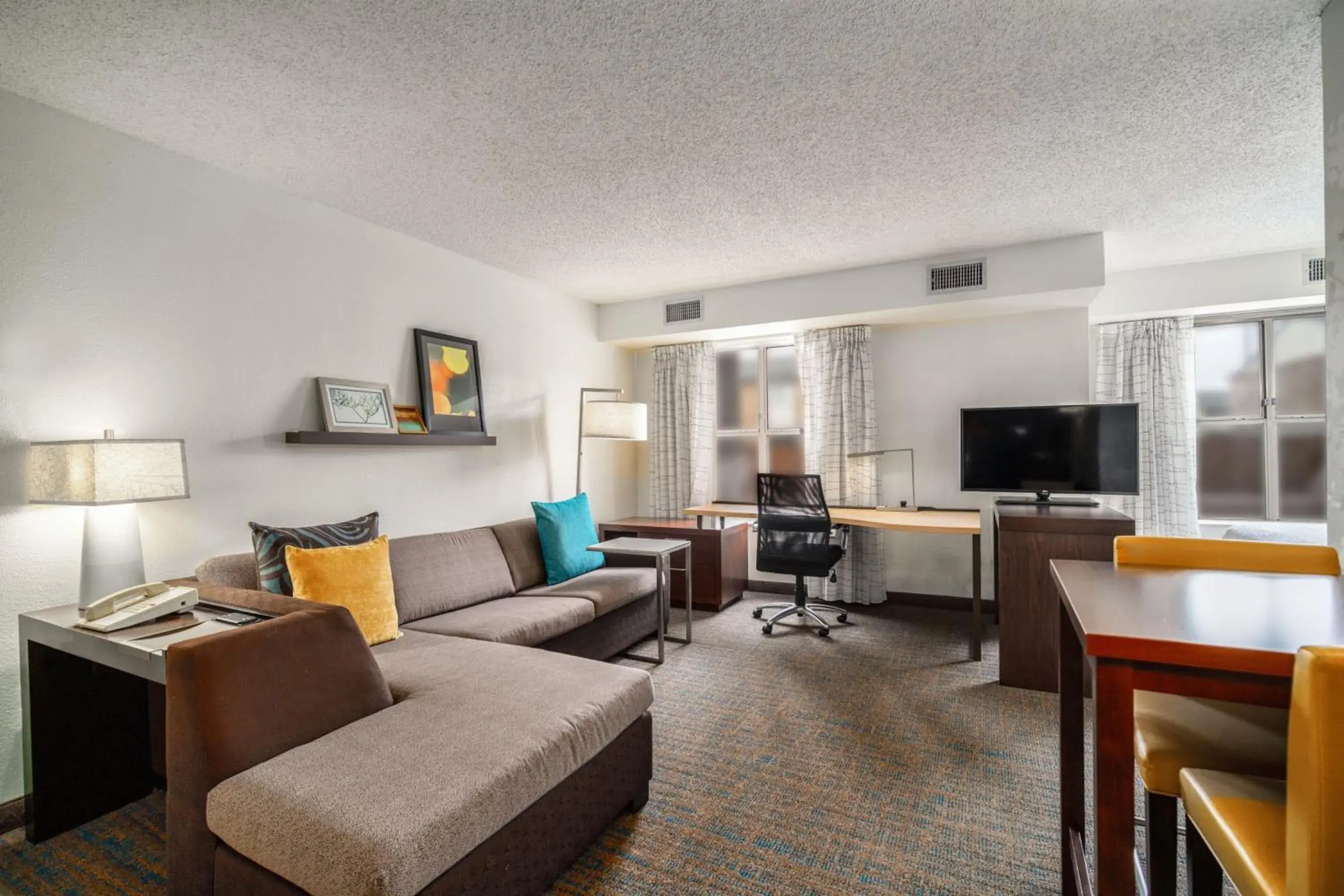 Photo of the whole room, Seating Area in Residence Inn by Marriott McAllen