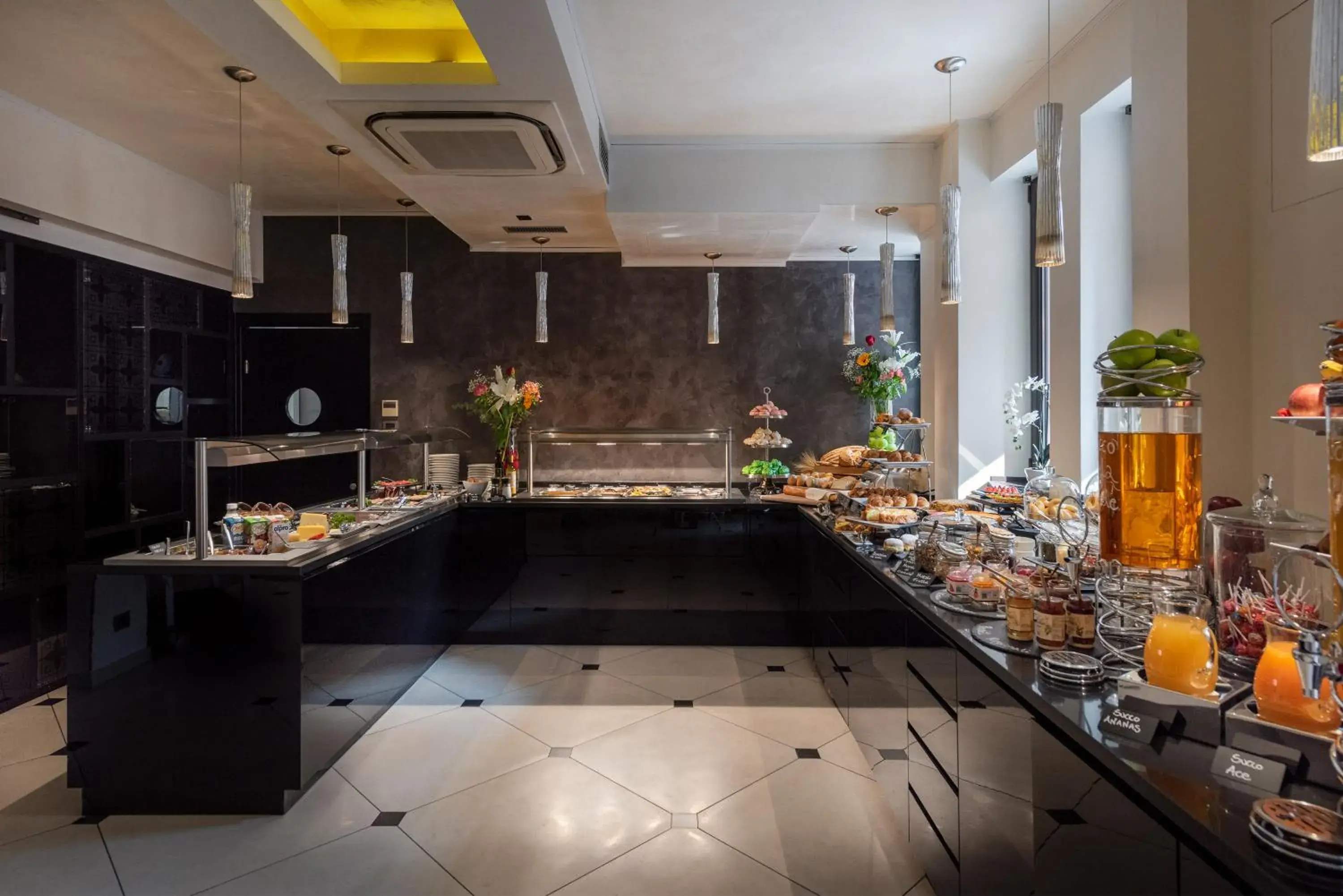 Breakfast, Kitchen/Kitchenette in Carnival Palace - Venice Collection