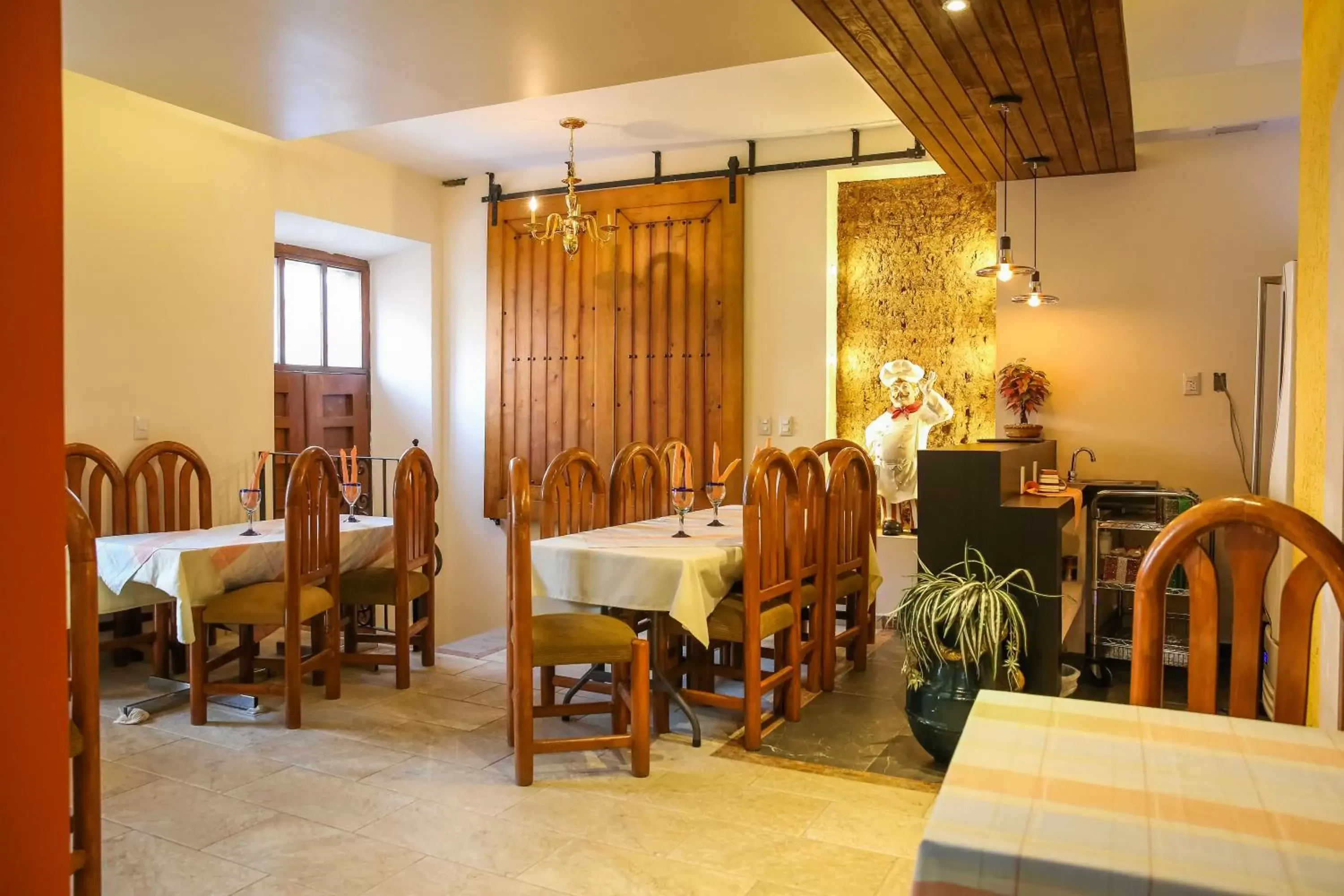 Restaurant/Places to Eat in Posada Tolosa