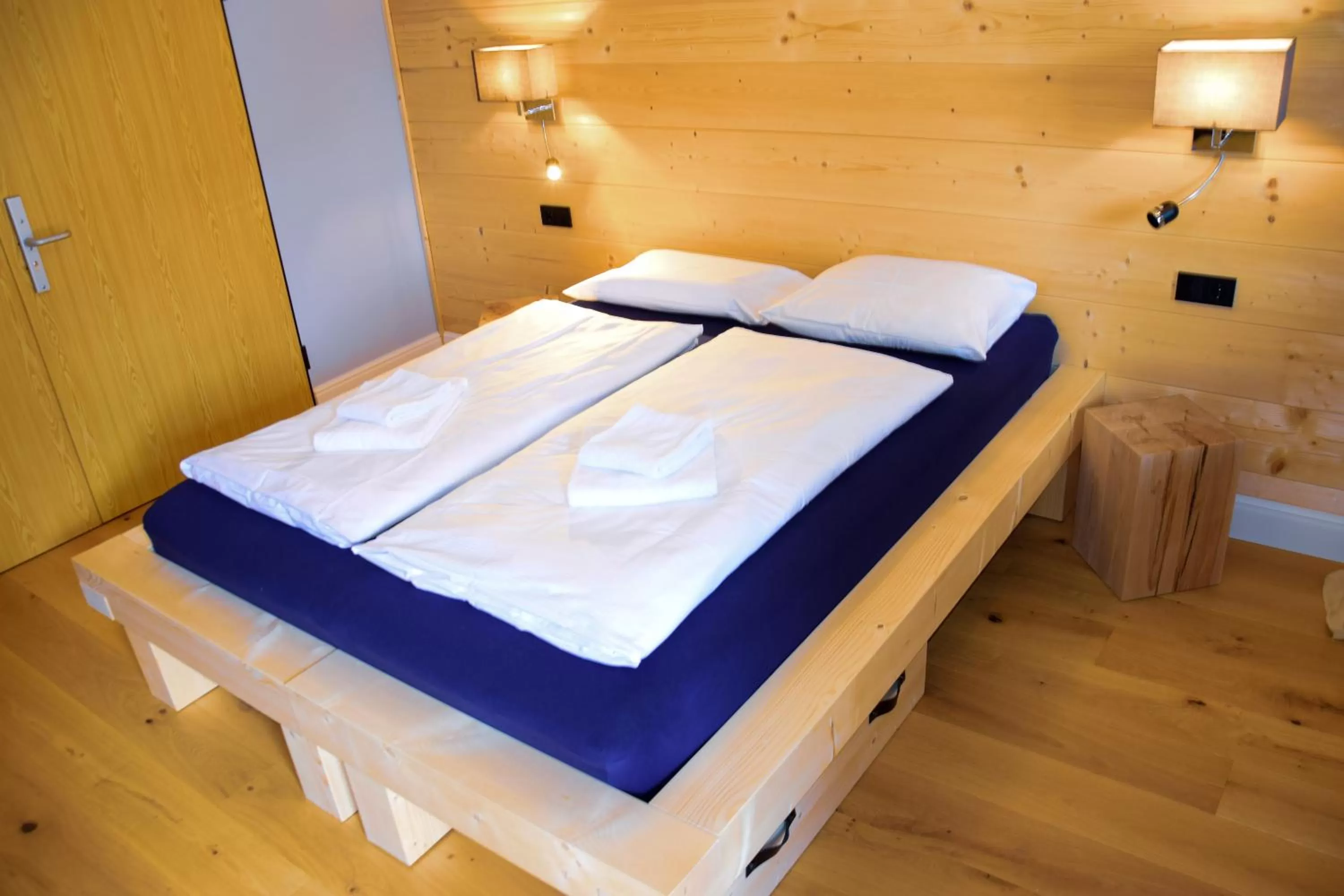 Bedroom, Bed in Sauna & Whirlpool - ALPENLIEBE APARTments