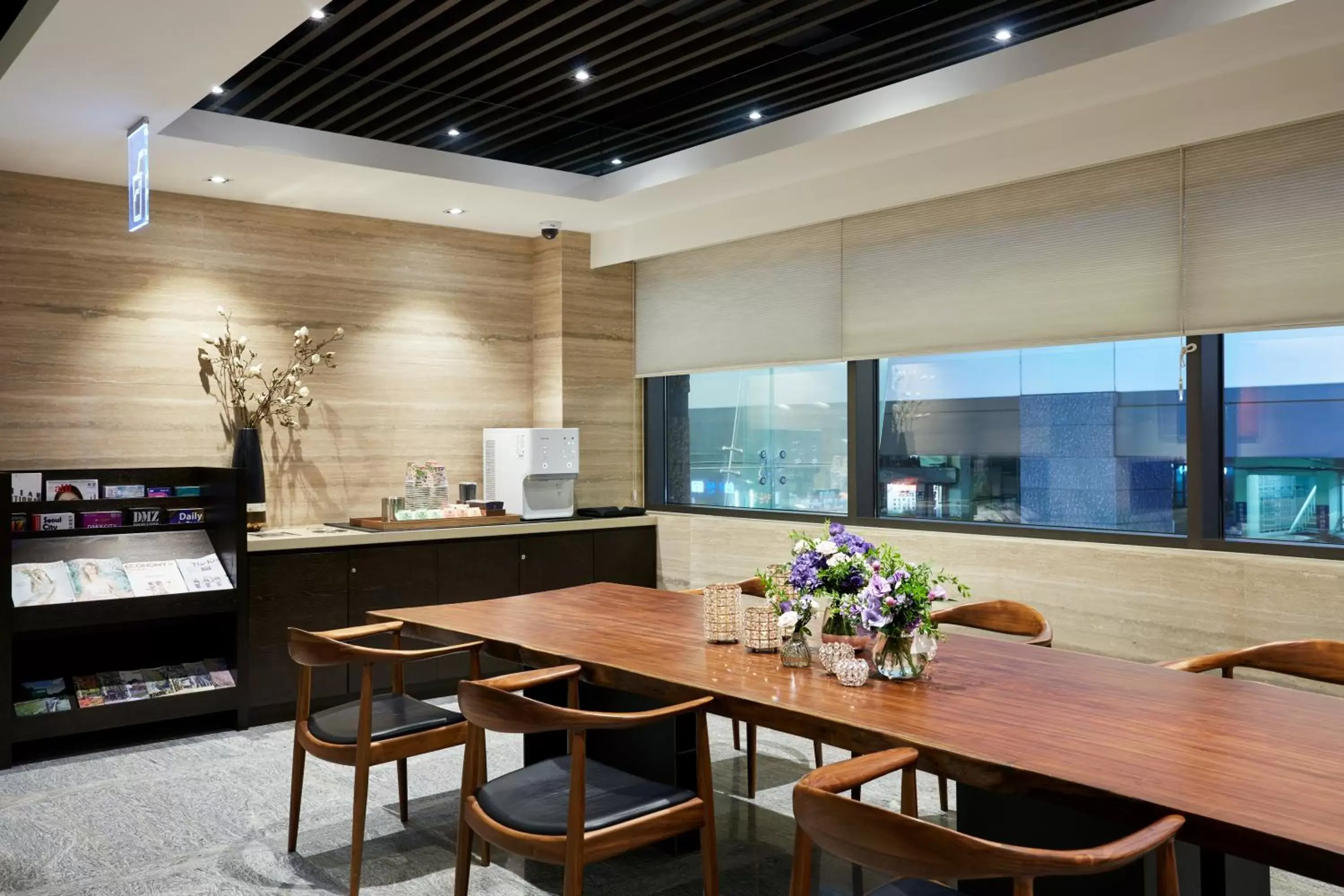 Lobby or reception, Kitchen/Kitchenette in Hotel PJ Myeongdong