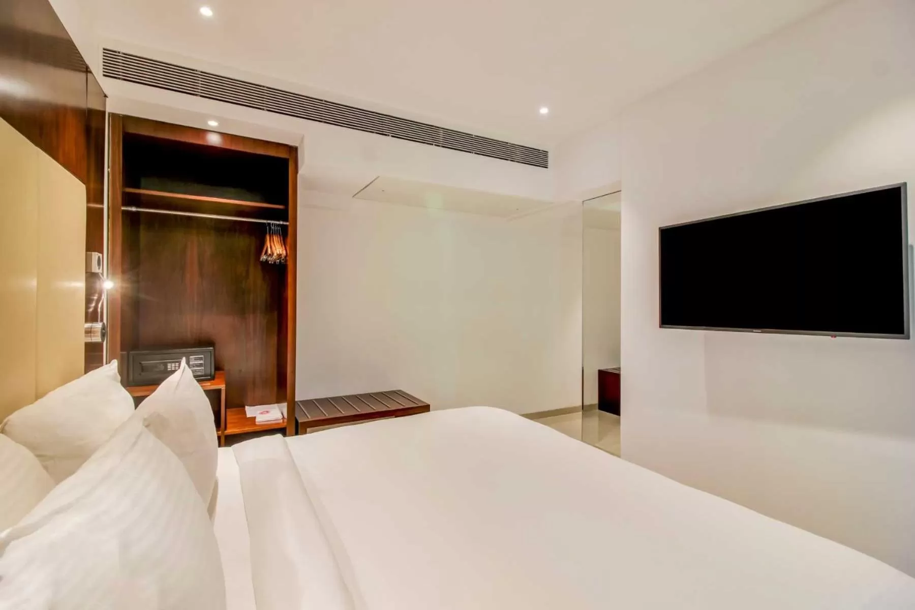 Bed in Ramee Techome