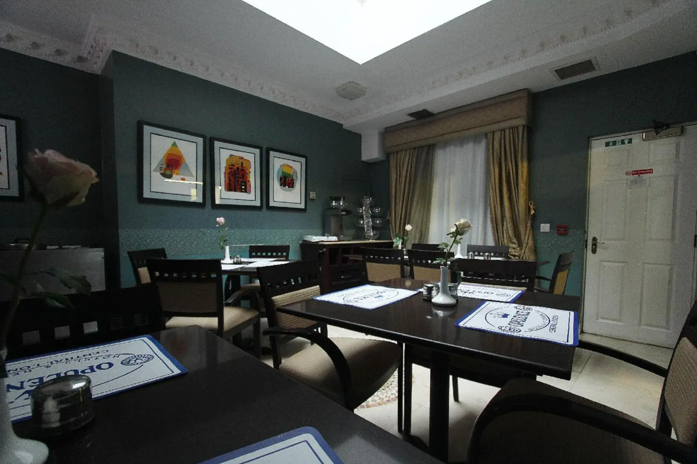 Restaurant/Places to Eat in Opulence Boutique Hotel