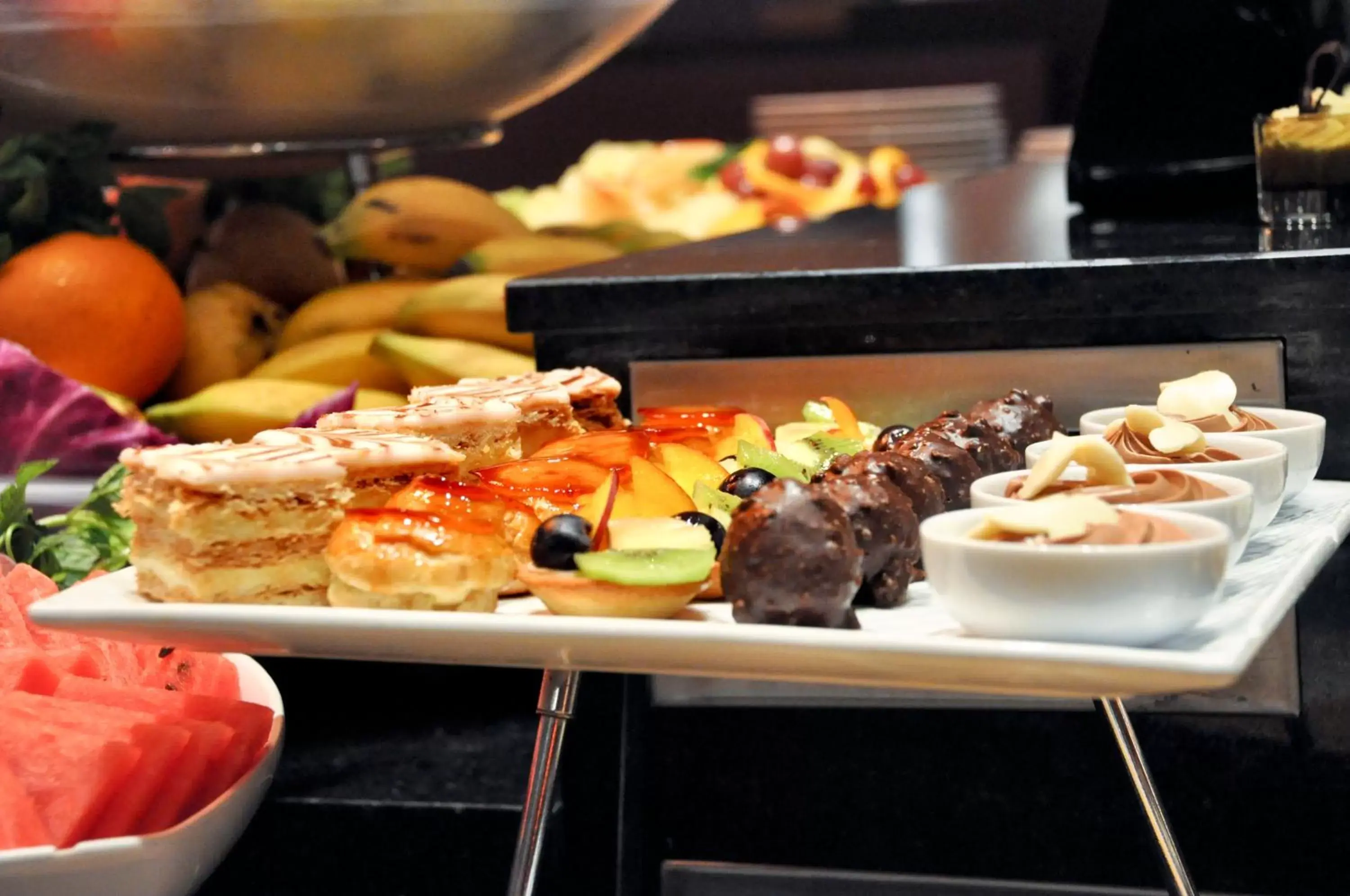 Breakfast, Food in Hotel Mercure Alger Aéroport