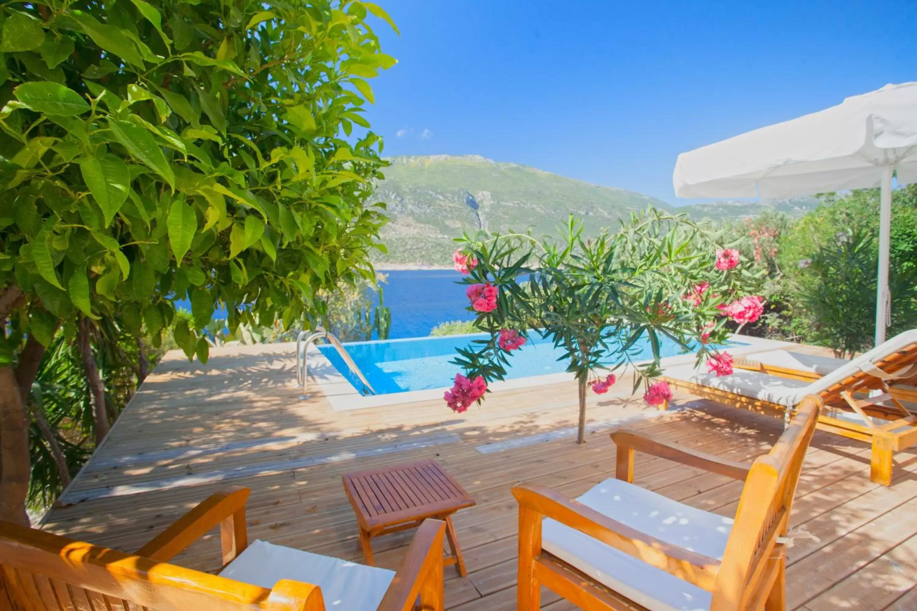 Swimming Pool in Mekvin Hotels Deniz Feneri Lighthouse