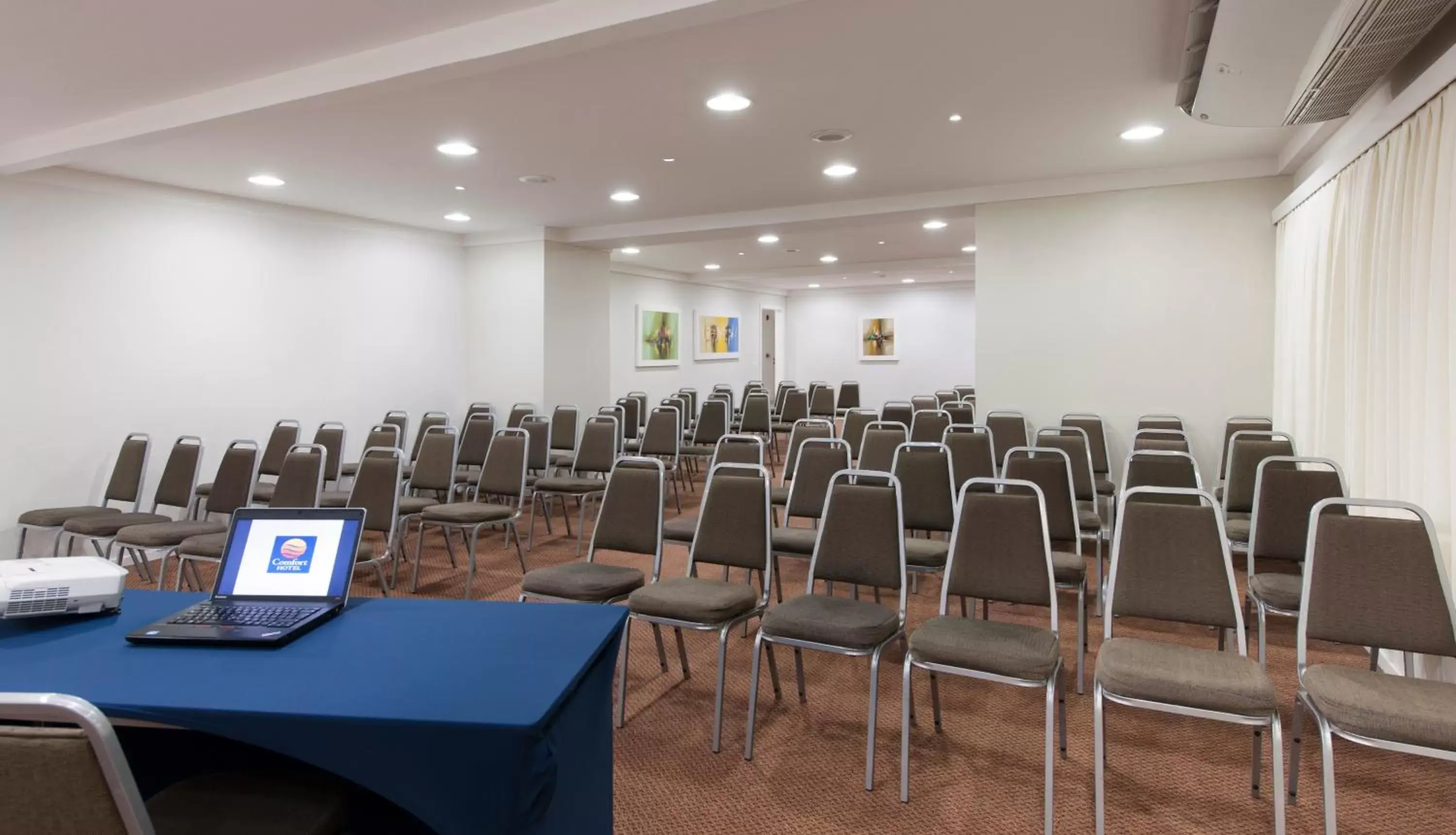 Banquet/Function facilities in Comfort Hotel Fortaleza