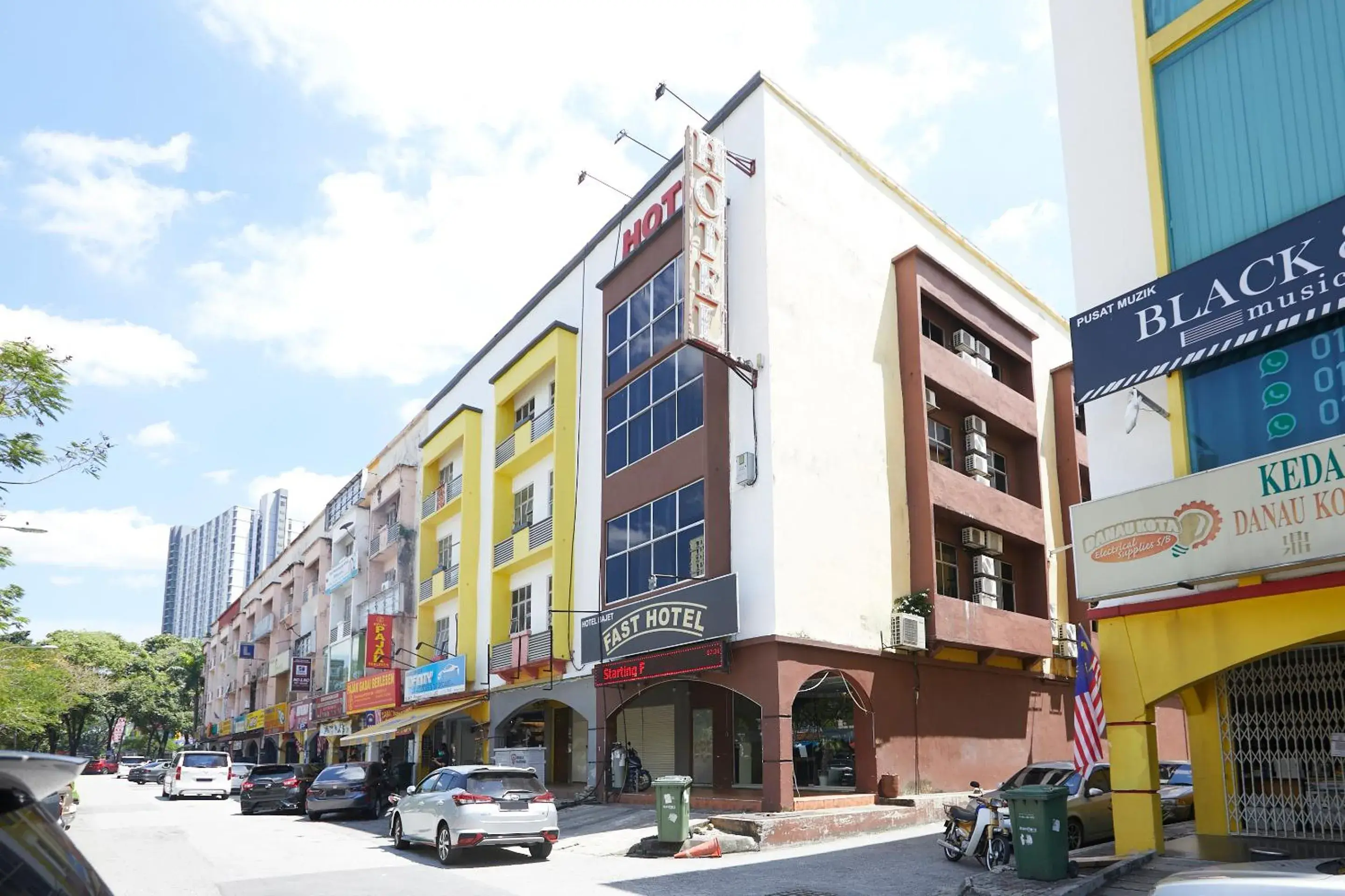 Property Building in Fast Hotel Setapak