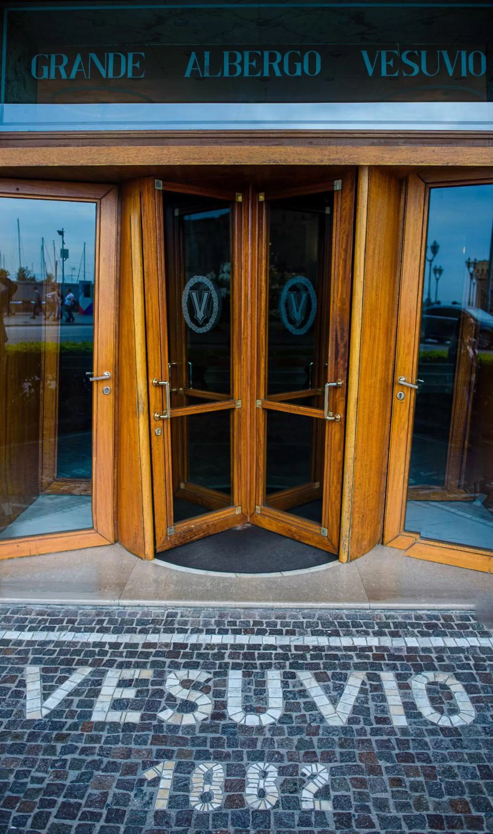 Property building in Grand Hotel Vesuvio