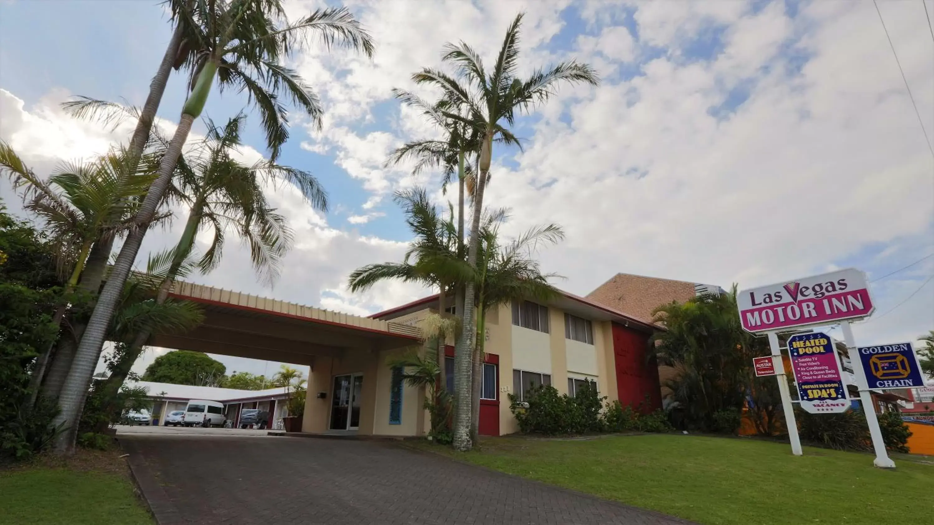 Facade/entrance, Garden in Tweed Heads Vegas Motel