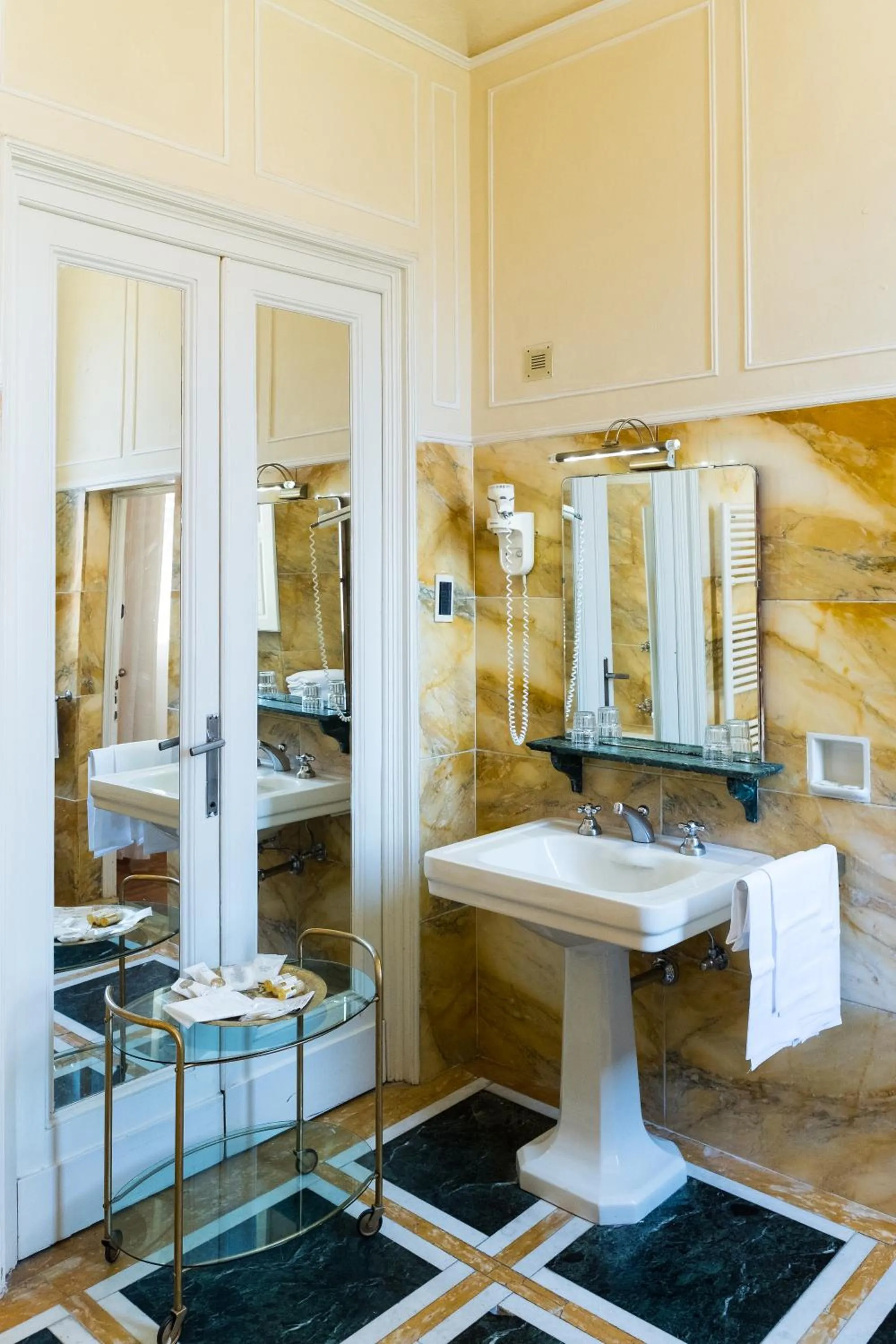 Bathroom in Hotel Principe