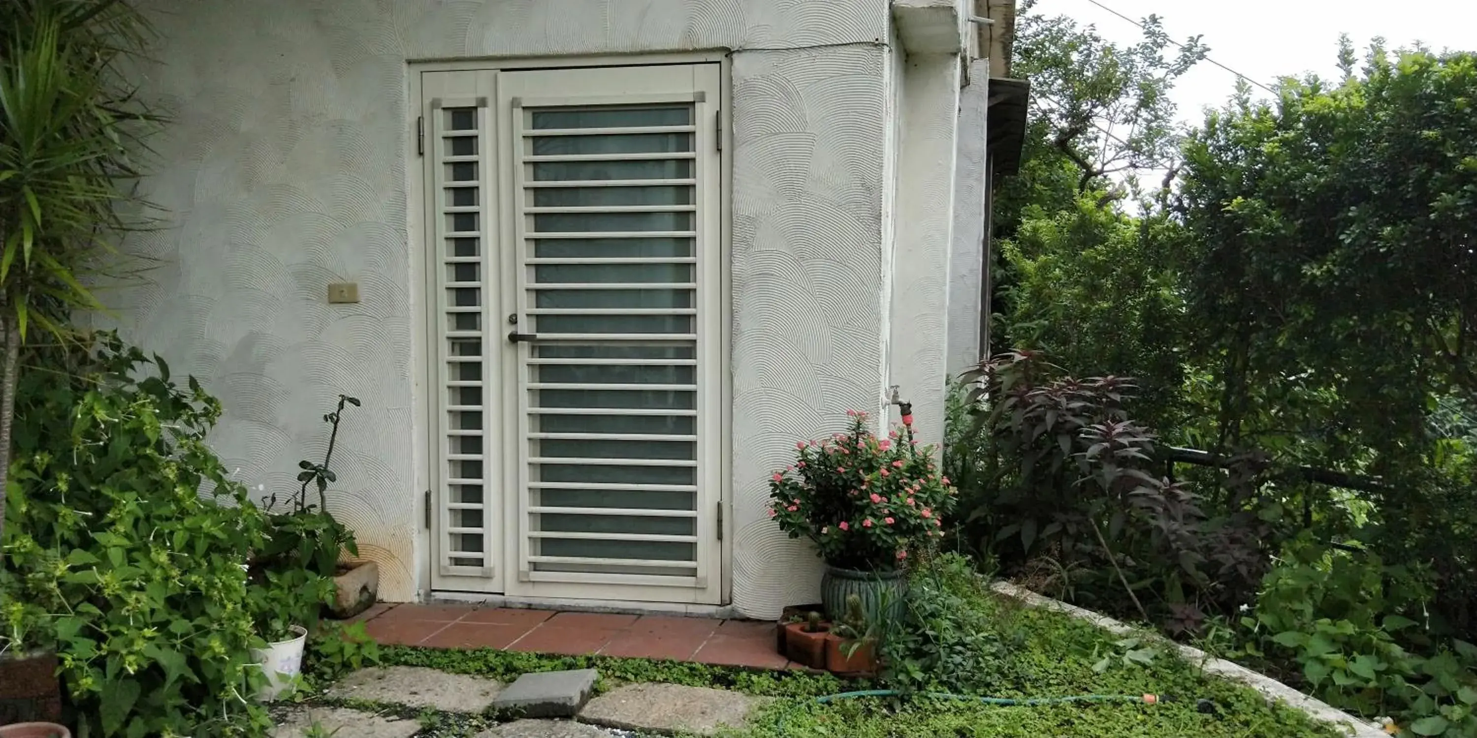 Facade/entrance, Property Building in Levite Villa