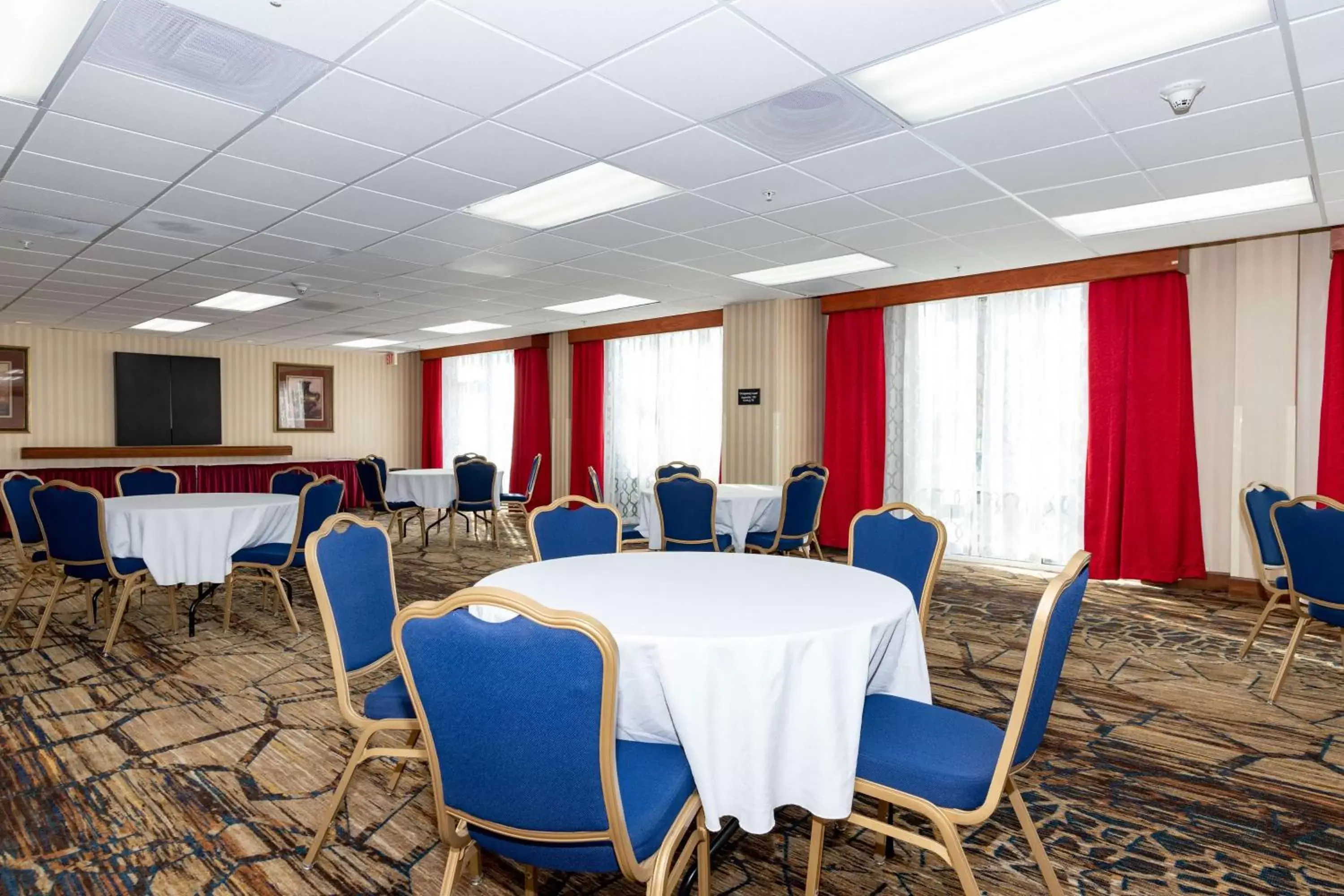 Meeting/conference room in Hampton Inn & Suites Pittsburg