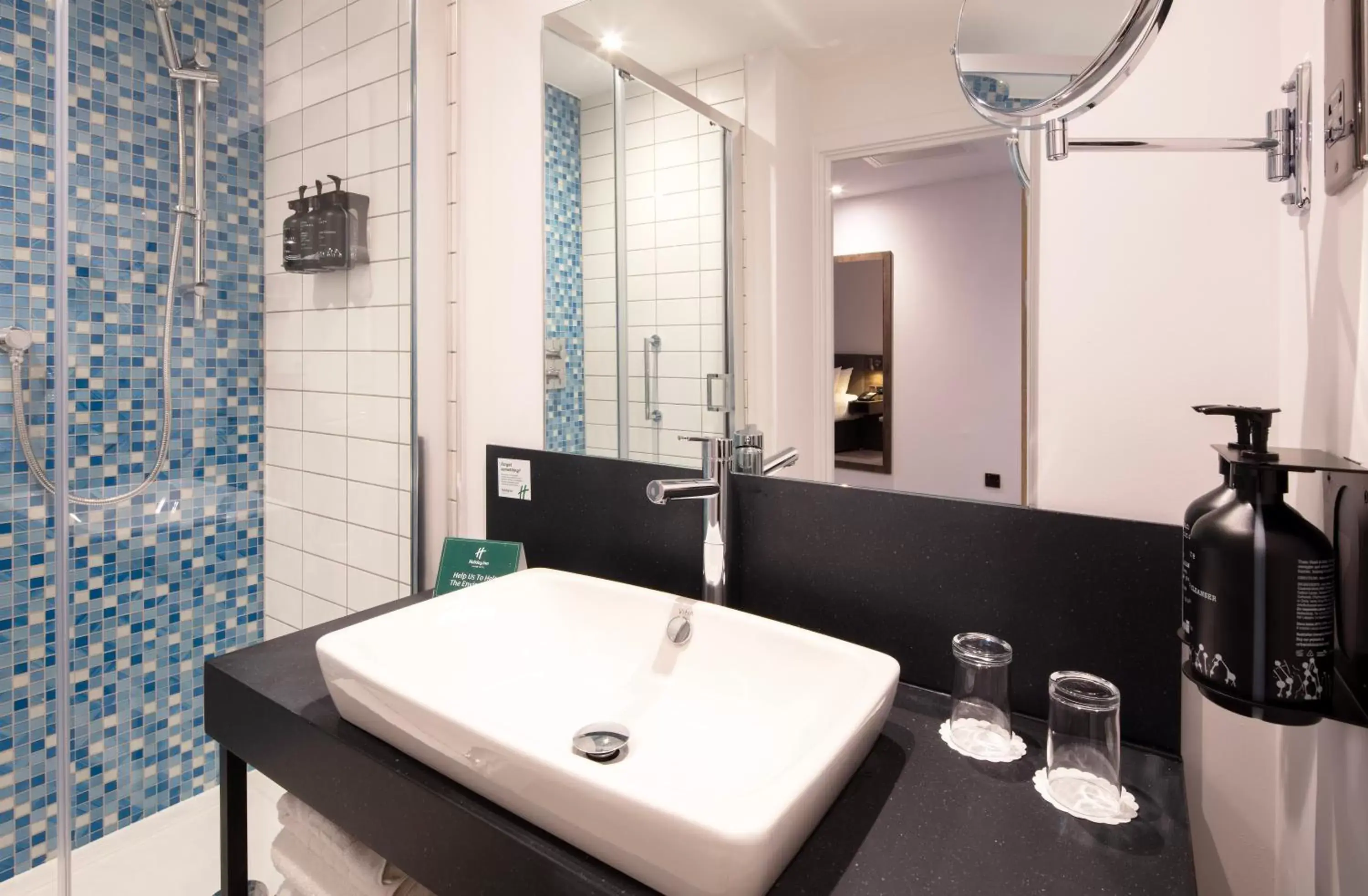 Shower, Bathroom in Holiday Inn - Sunderland, an IHG Hotel