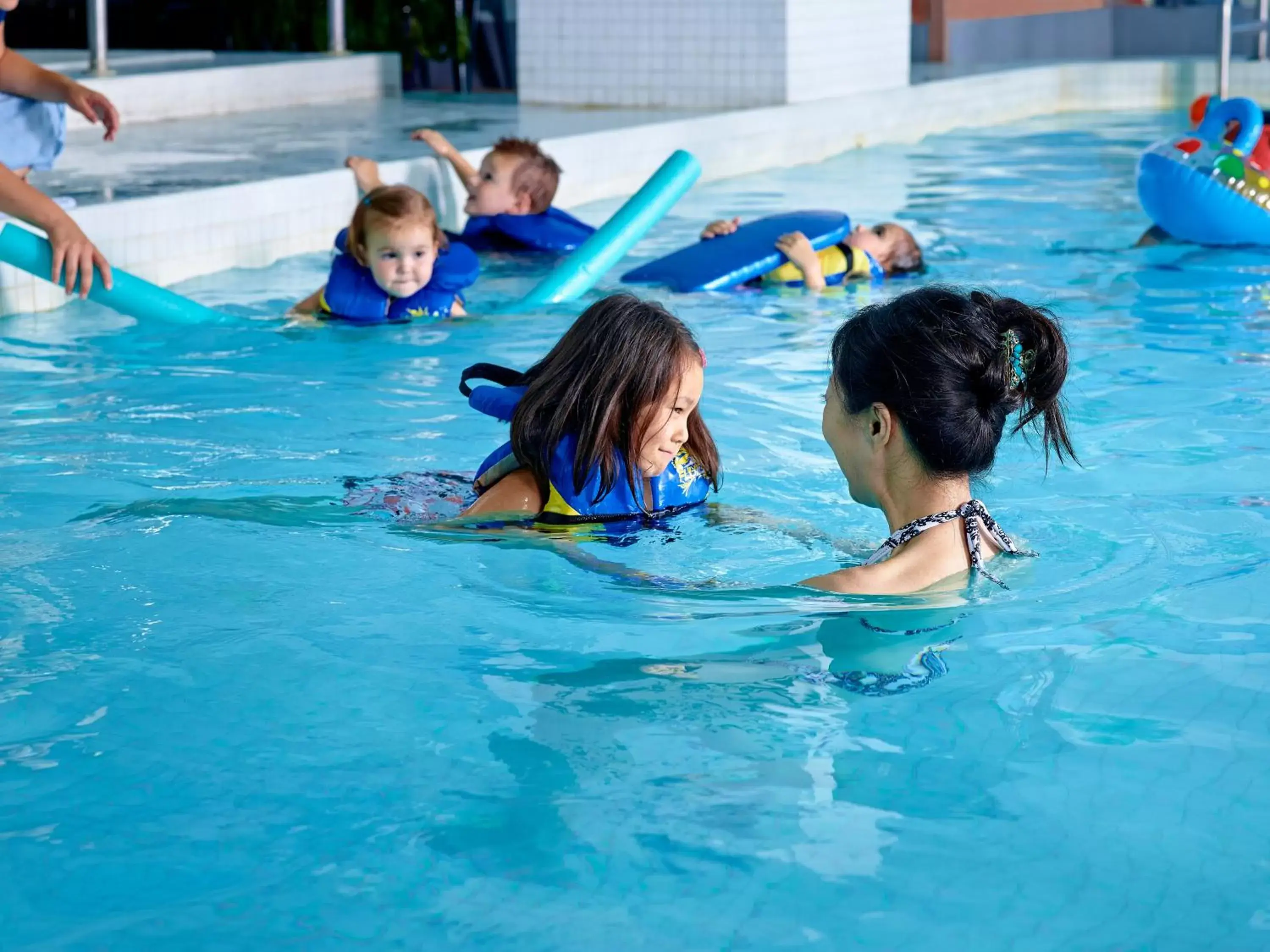 Kids's club, Swimming Pool in Chelsea Hotel Toronto