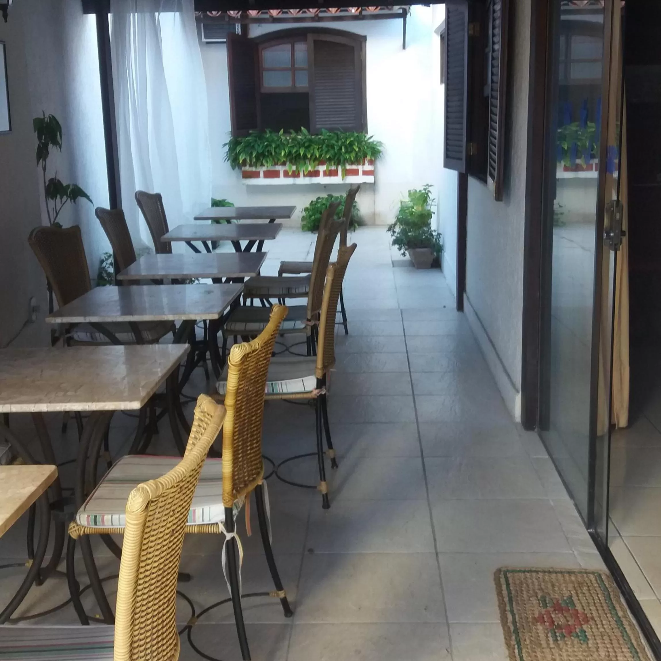 Patio in Pousada L'étage