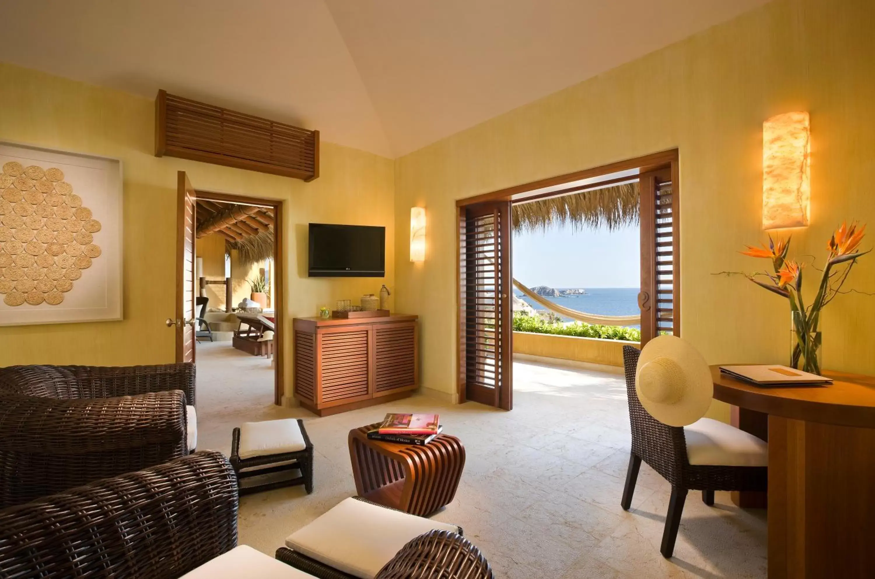 Balcony/Terrace, Seating Area in Cala de Mar Resort & Spa Ixtapa