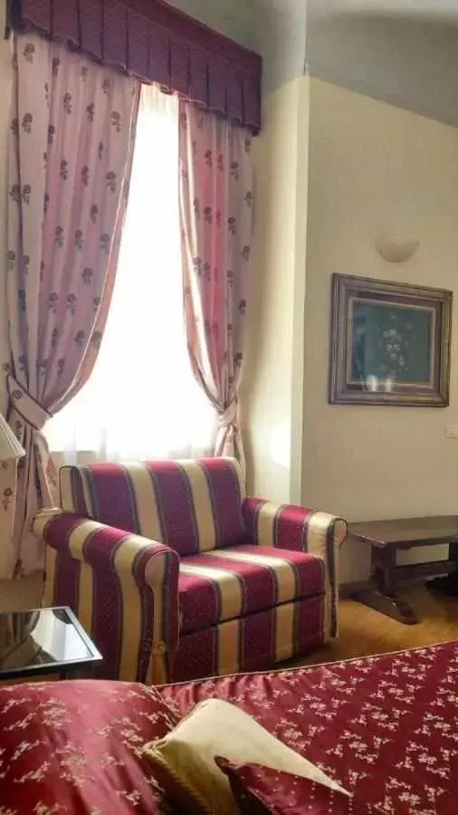Seating Area in Tornabuoni La Petite Suite