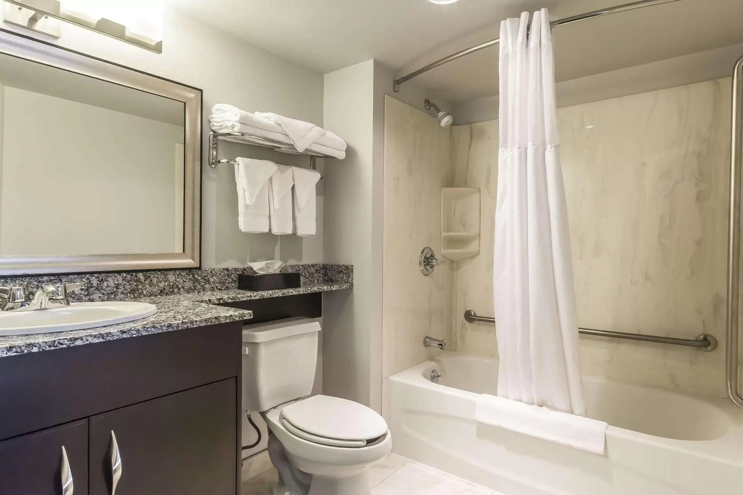 Bathroom in Comfort Inn & Suites Moose Jaw