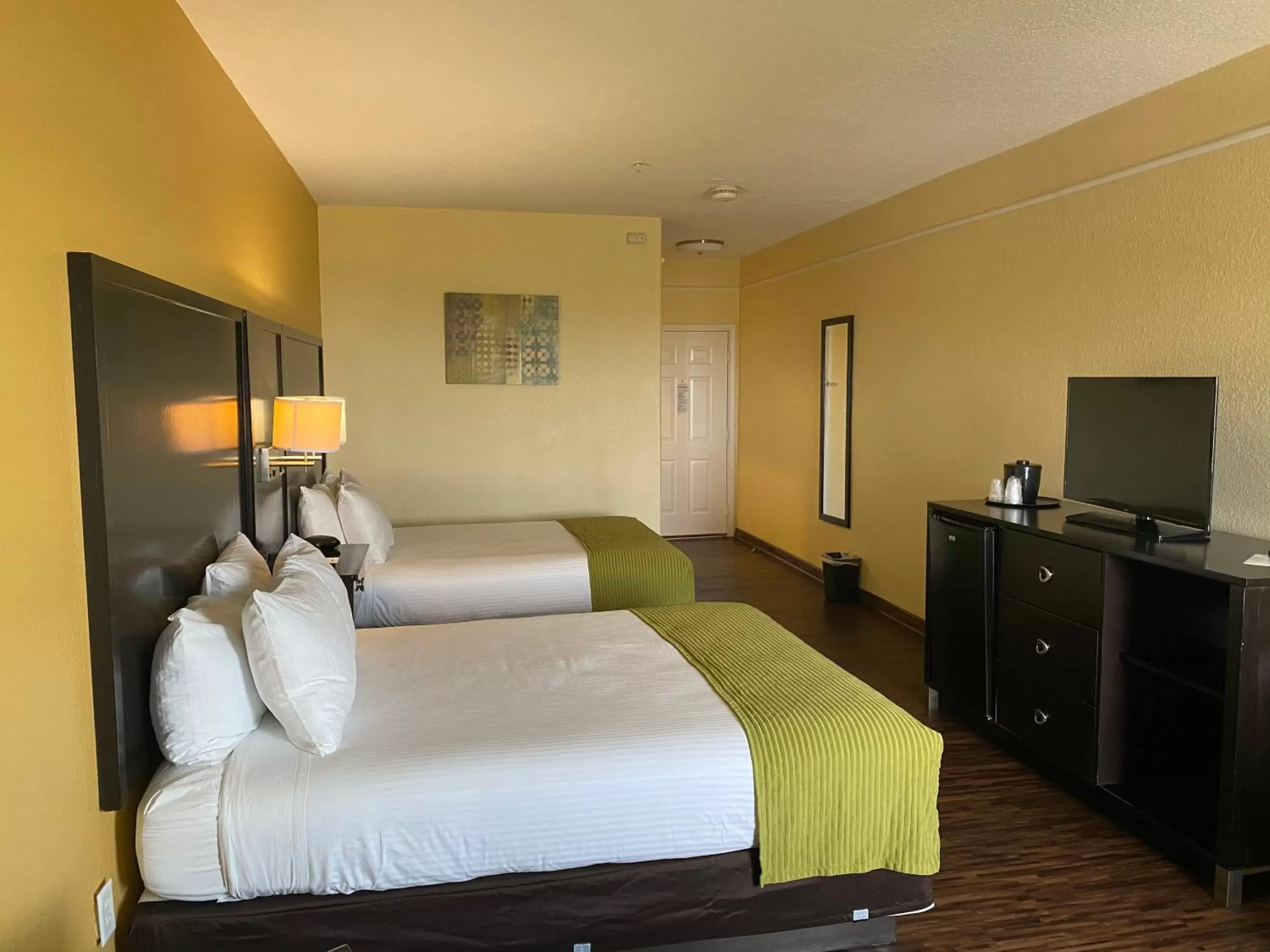 Photo of the whole room, Bed in Galveston Beach Hotel